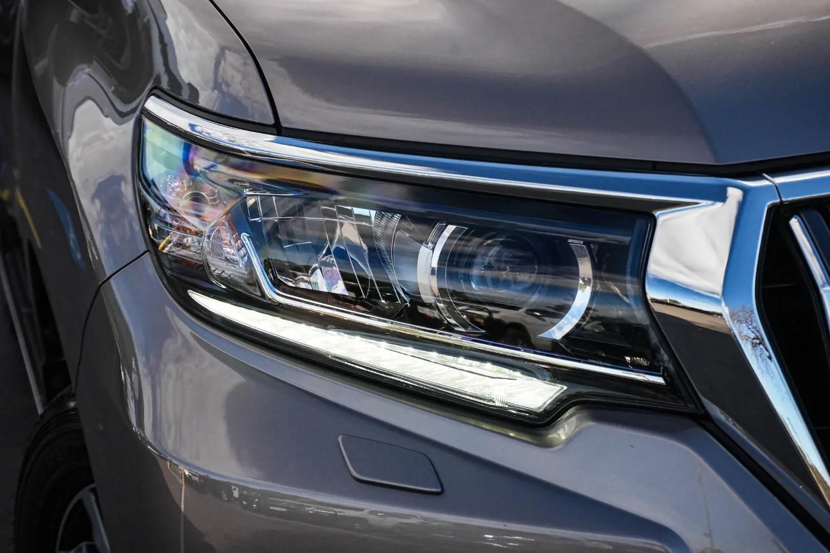 2022 Toyota Landcruiser Prado Gallery Image 12