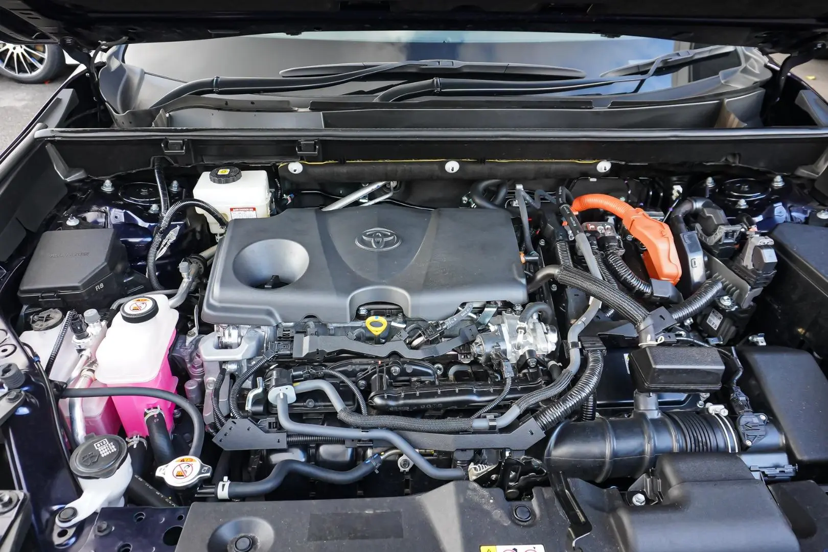 2024 Toyota RAV4 Gallery Image 26