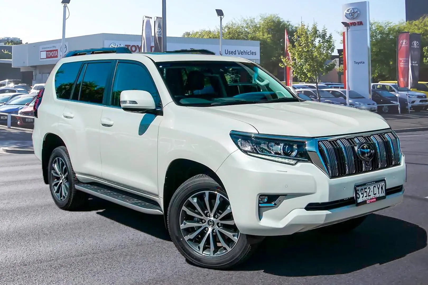 2023 Toyota Landcruiser Prado Gallery Image 1