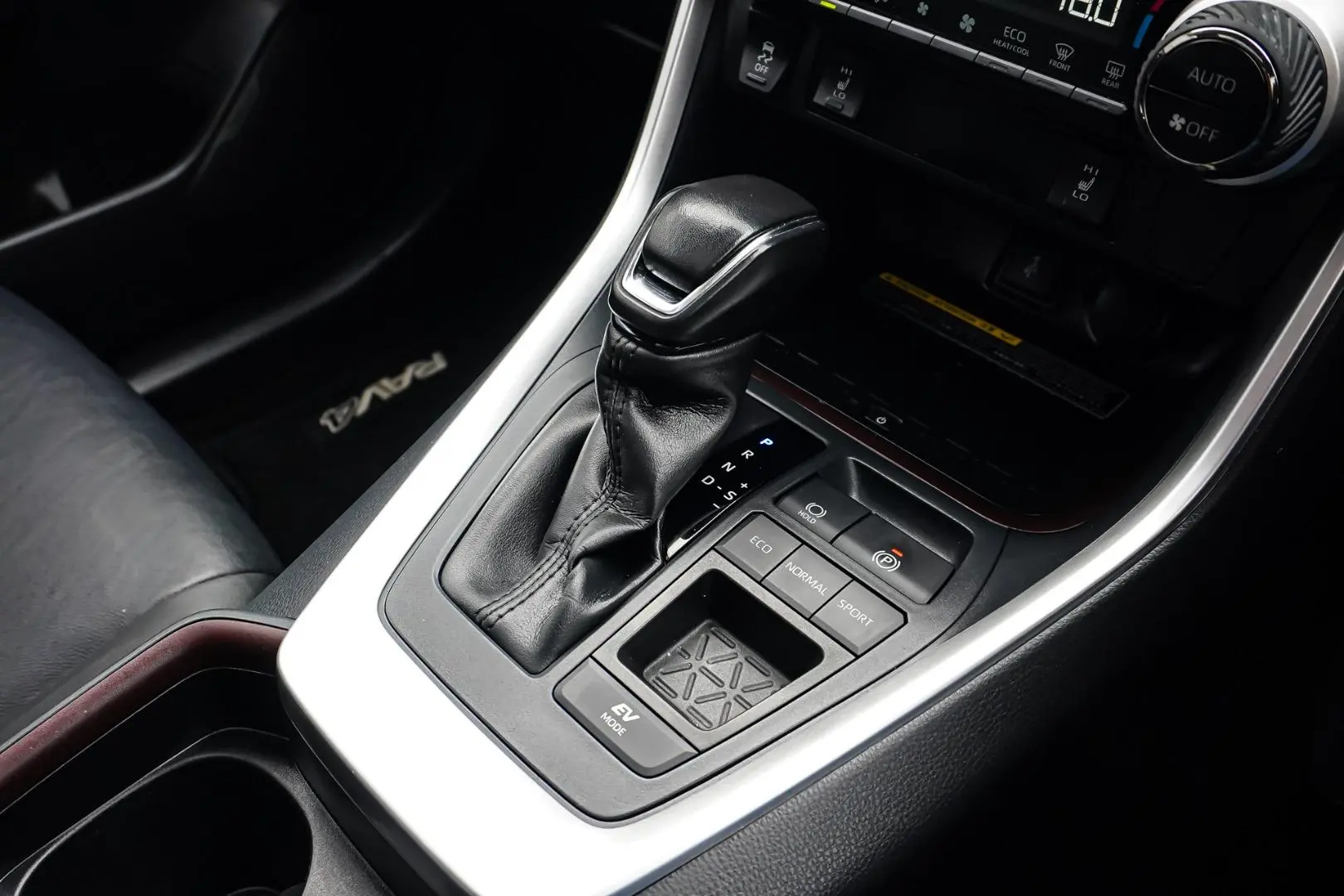 2020 Toyota RAV4 Gallery Image 20