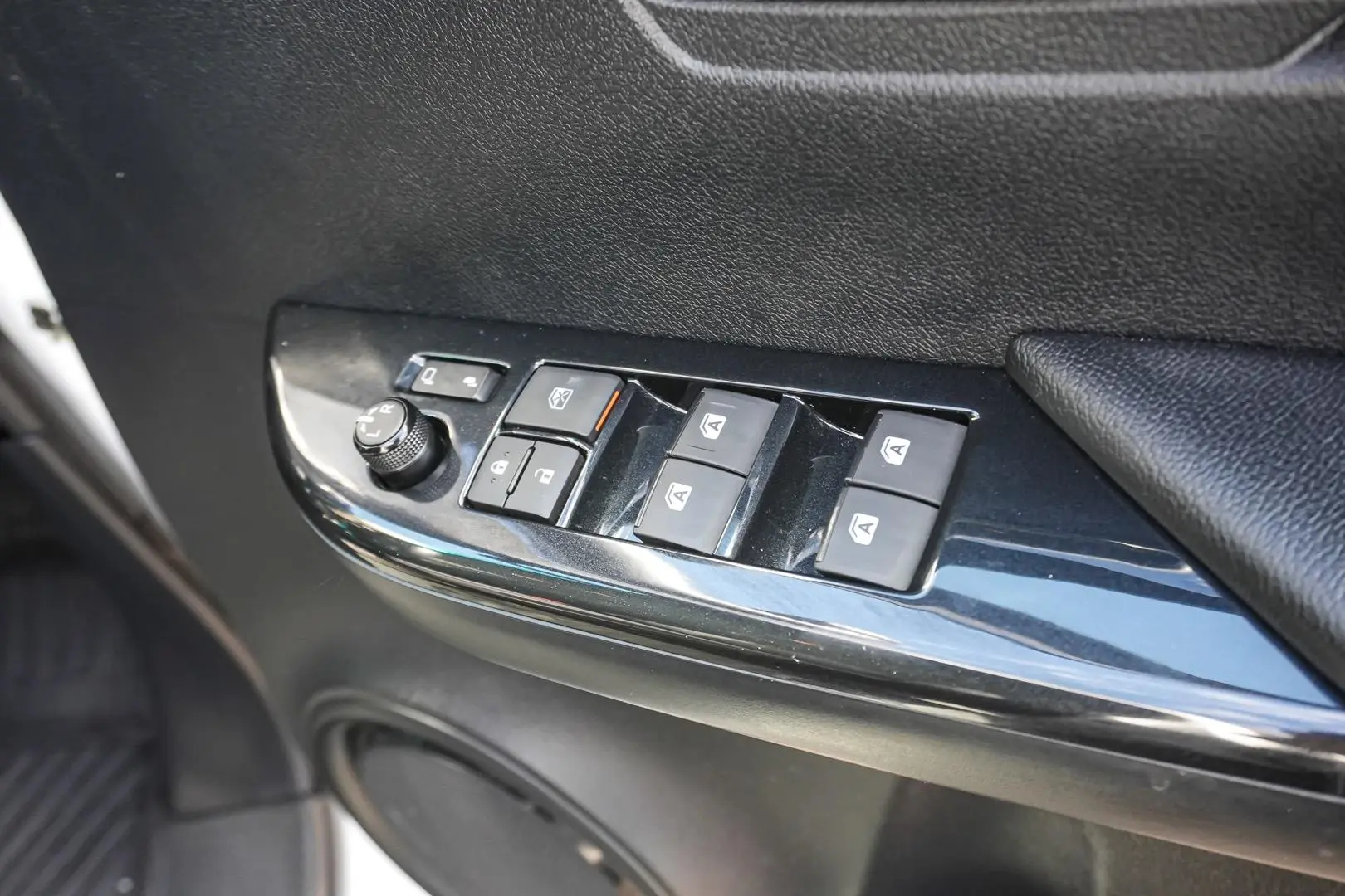 2022 Toyota Hilux Gallery Image 17