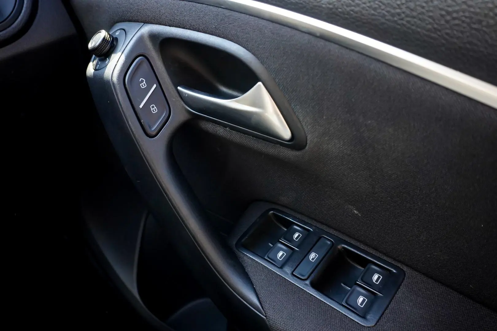 2015 Volkswagen Polo Gallery Image 22