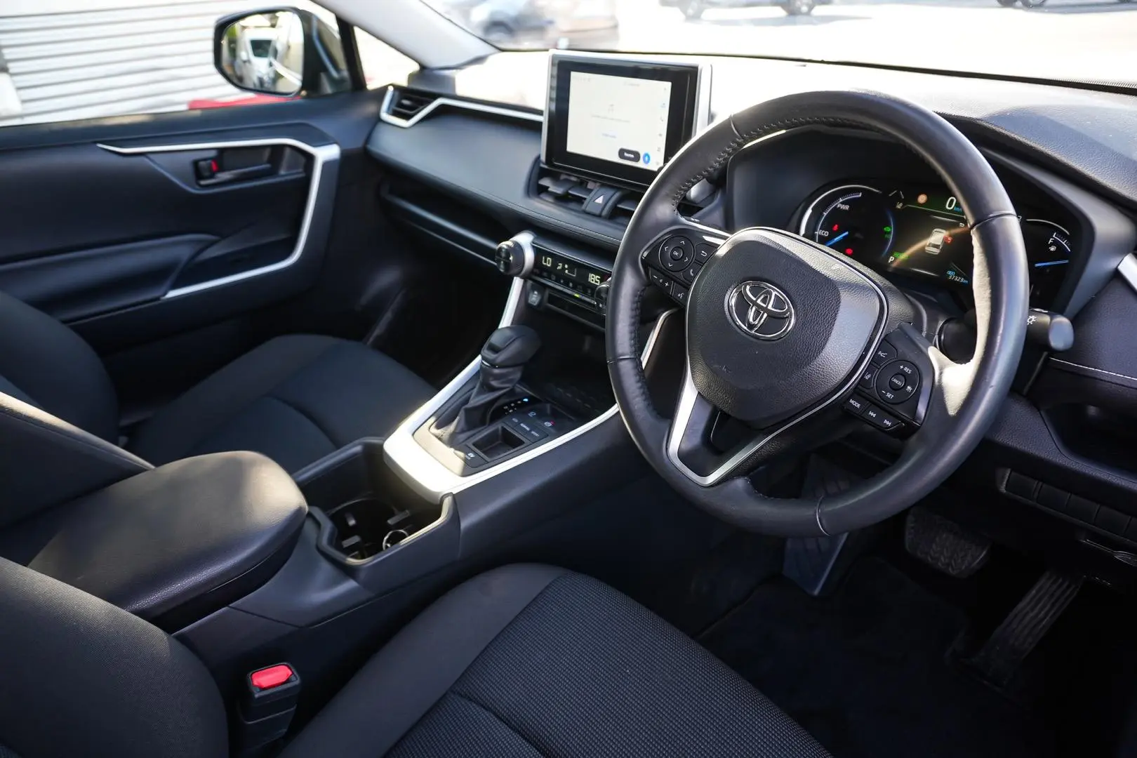 2024 Toyota RAV4 Gallery Image 7