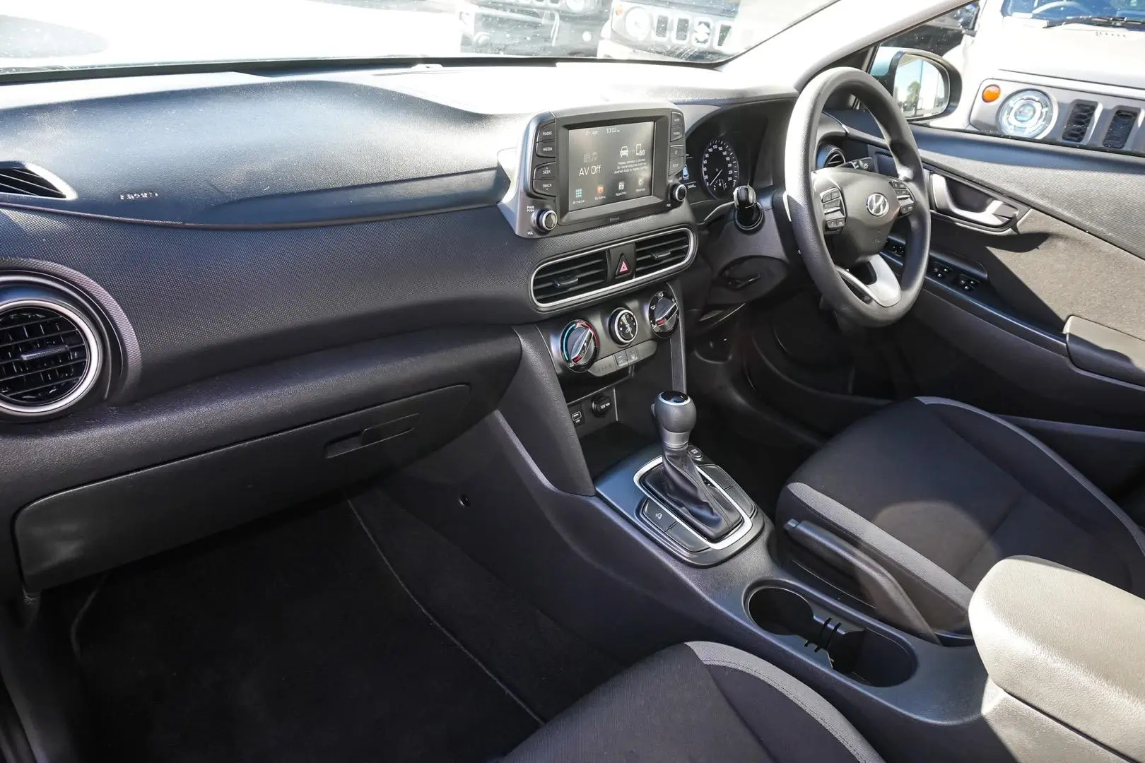 2019 Hyundai Kona Gallery Image 9