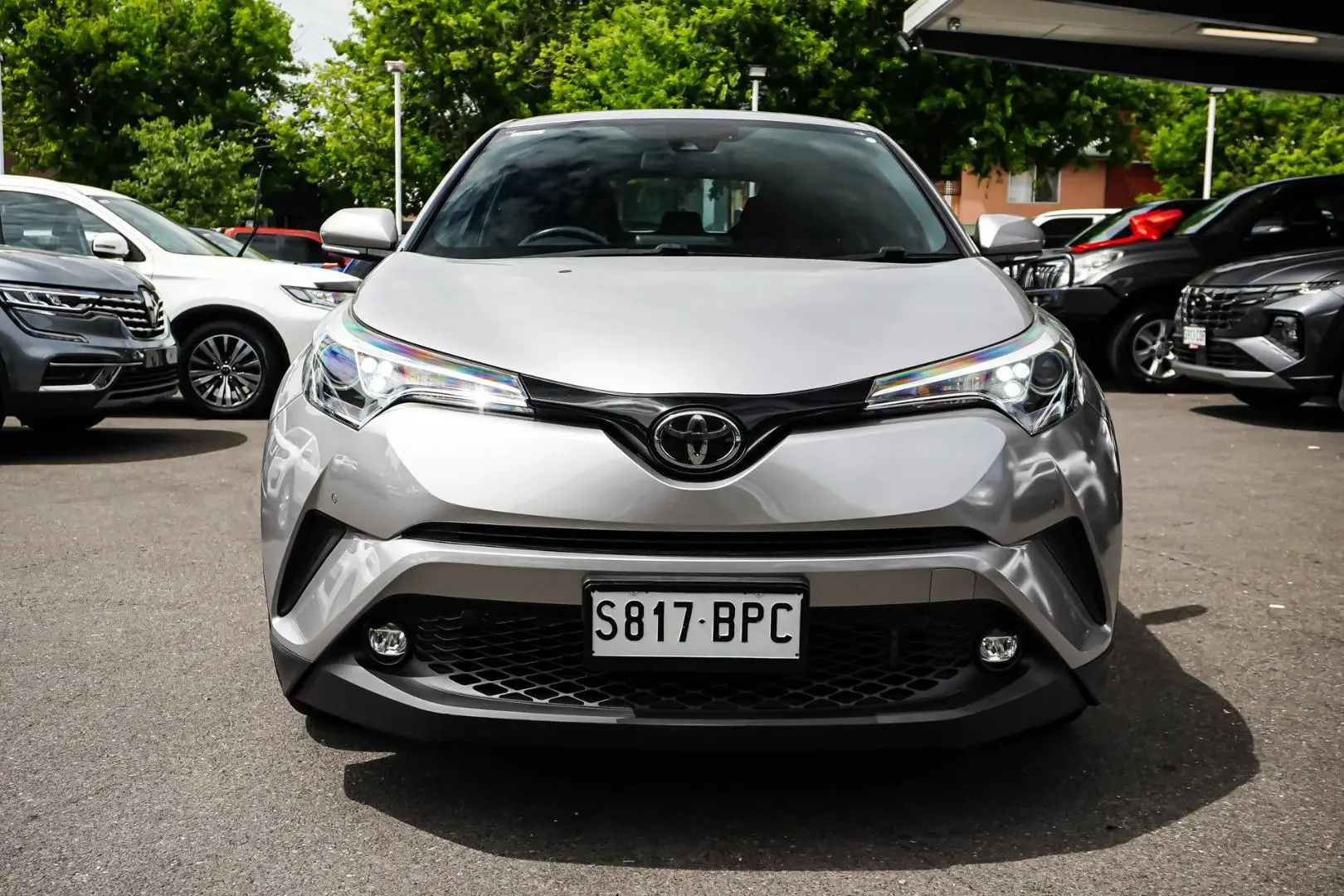 2017 Toyota C-HR Gallery Image 5