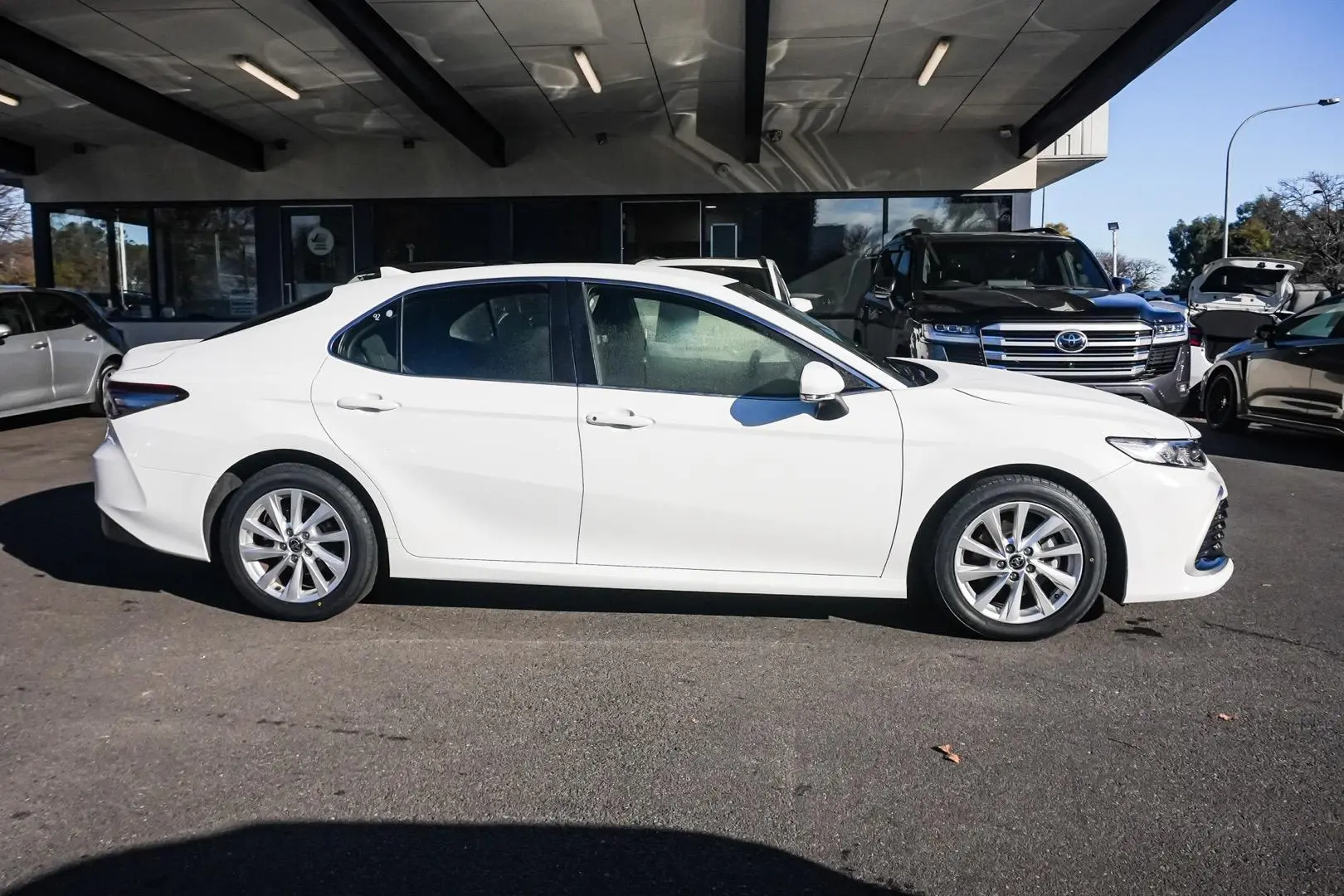 2023 Toyota Camry Gallery Image 3