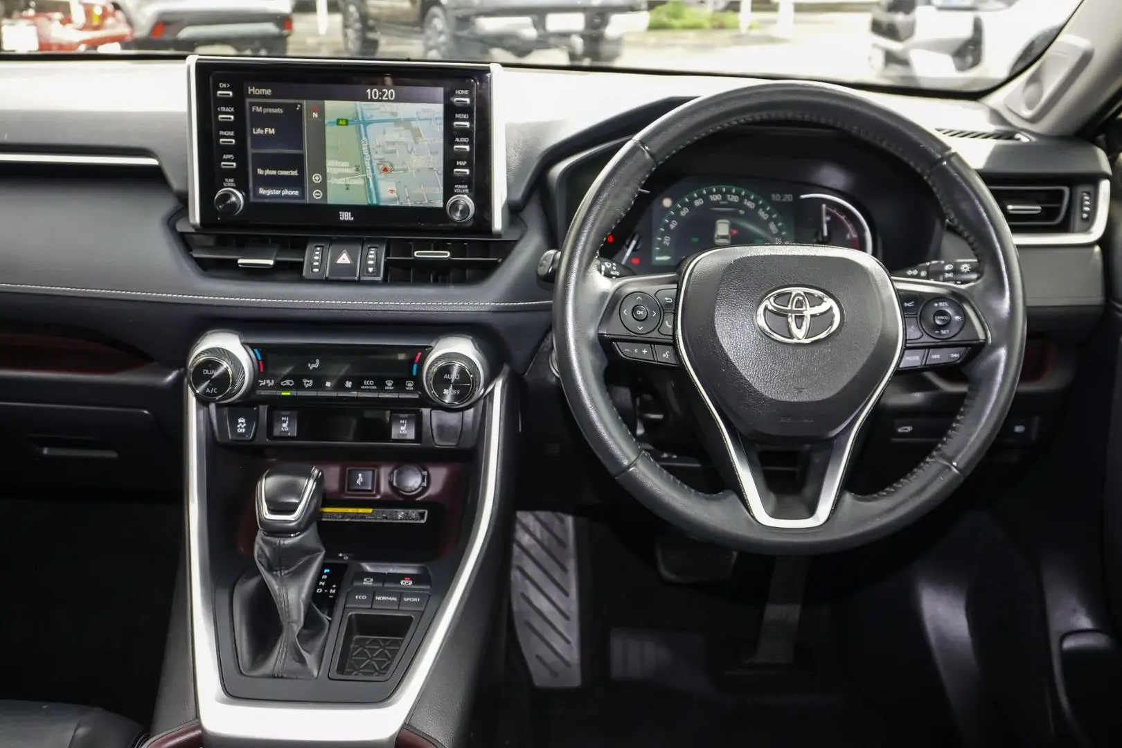 2021 Toyota RAV4 Gallery Image 8