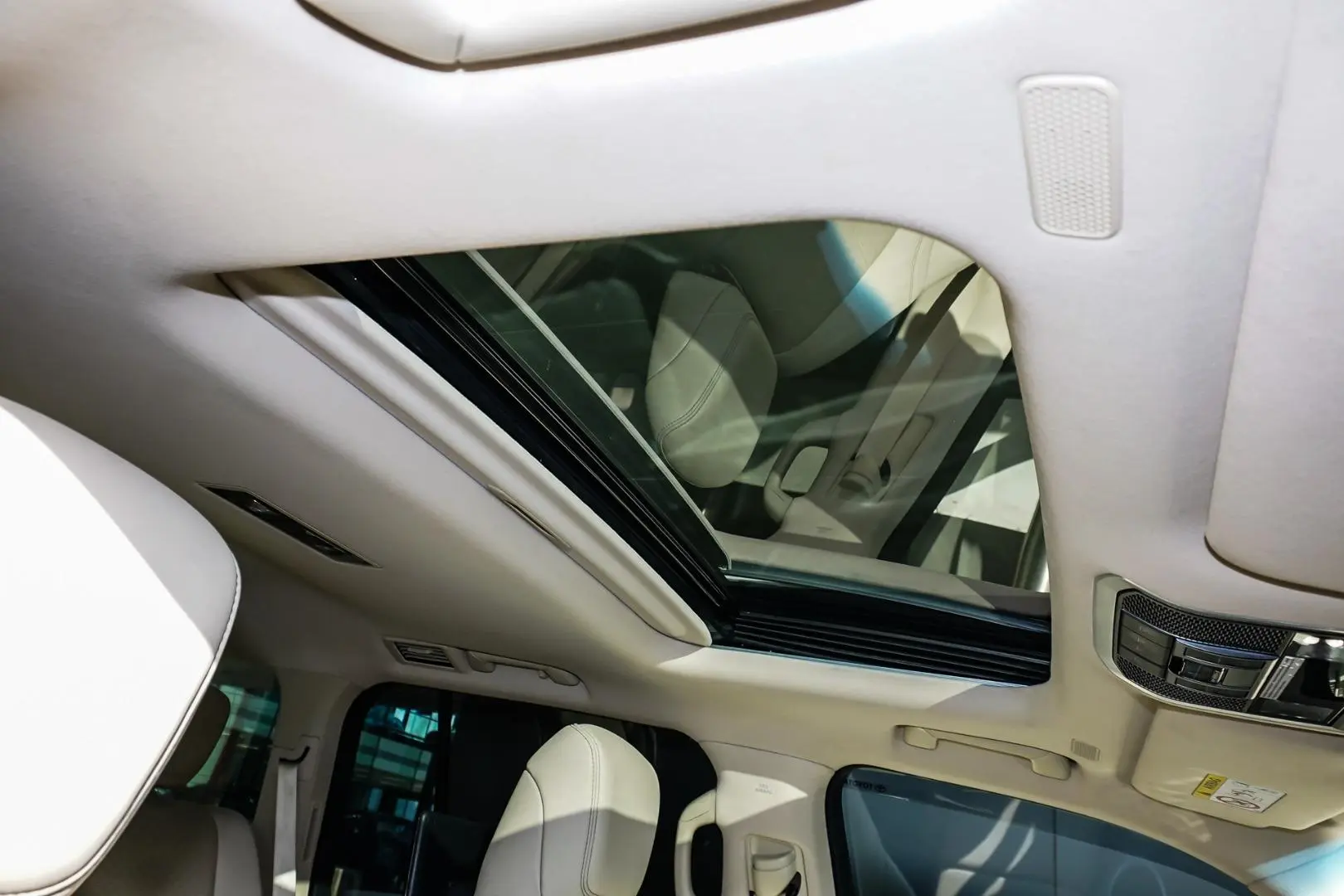 2022 Toyota Landcruiser Gallery Image 7