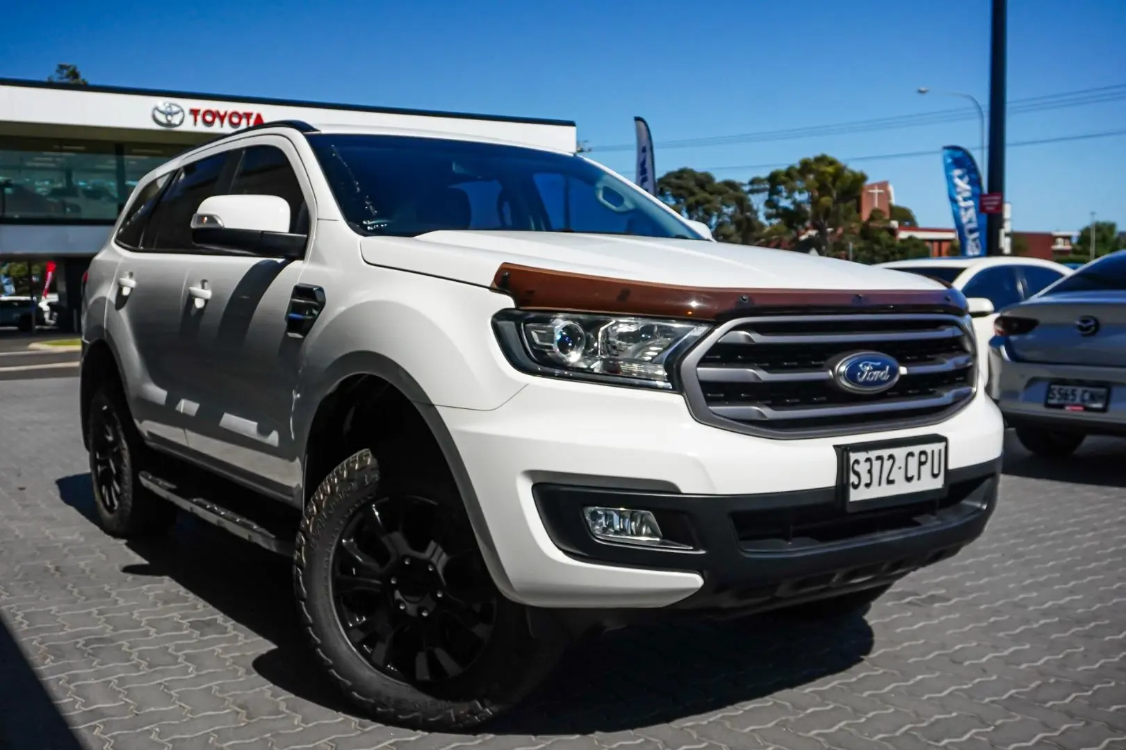 2018 Ford Everest Gallery Image 2