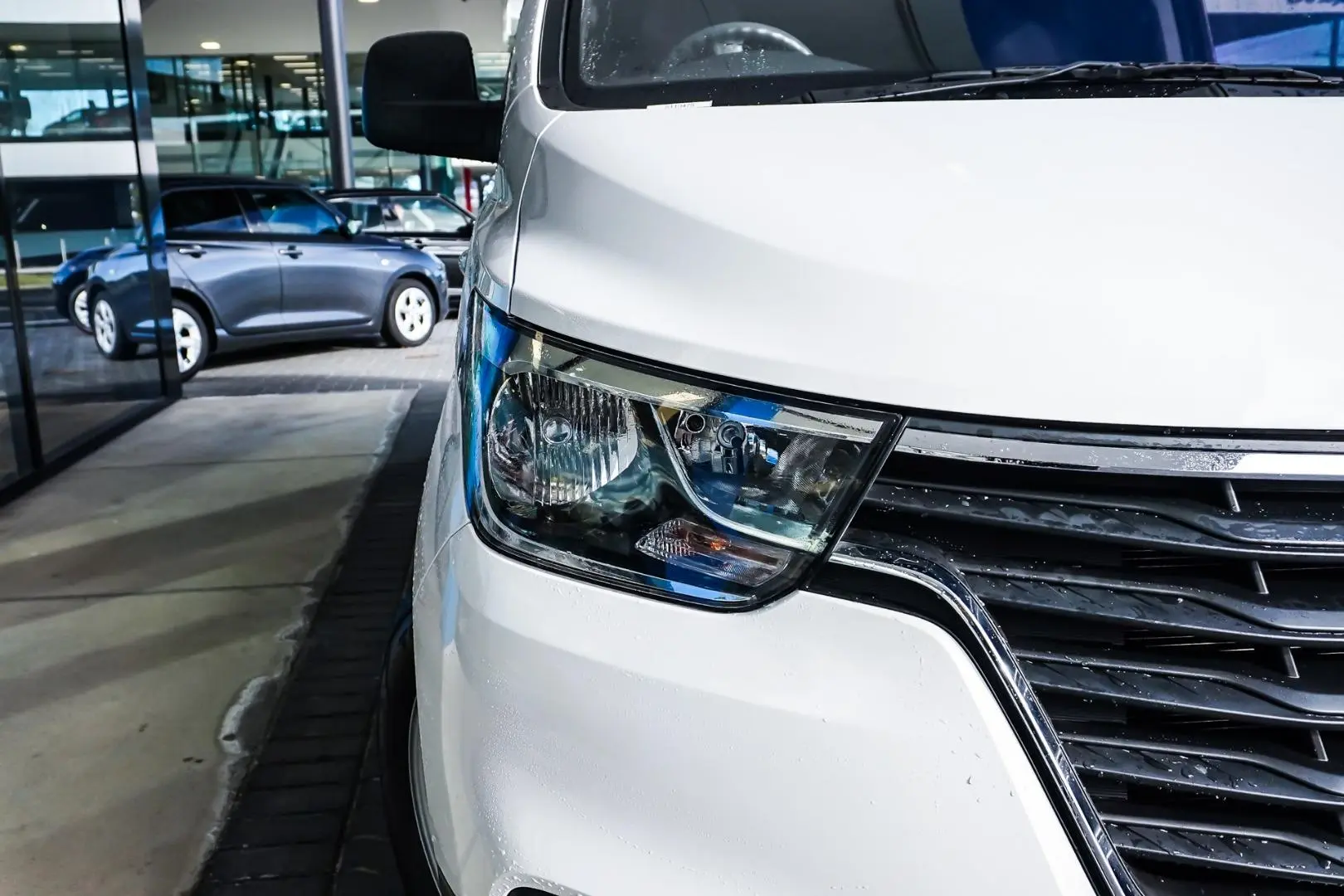 2019 Hyundai iLoad Gallery Image 12