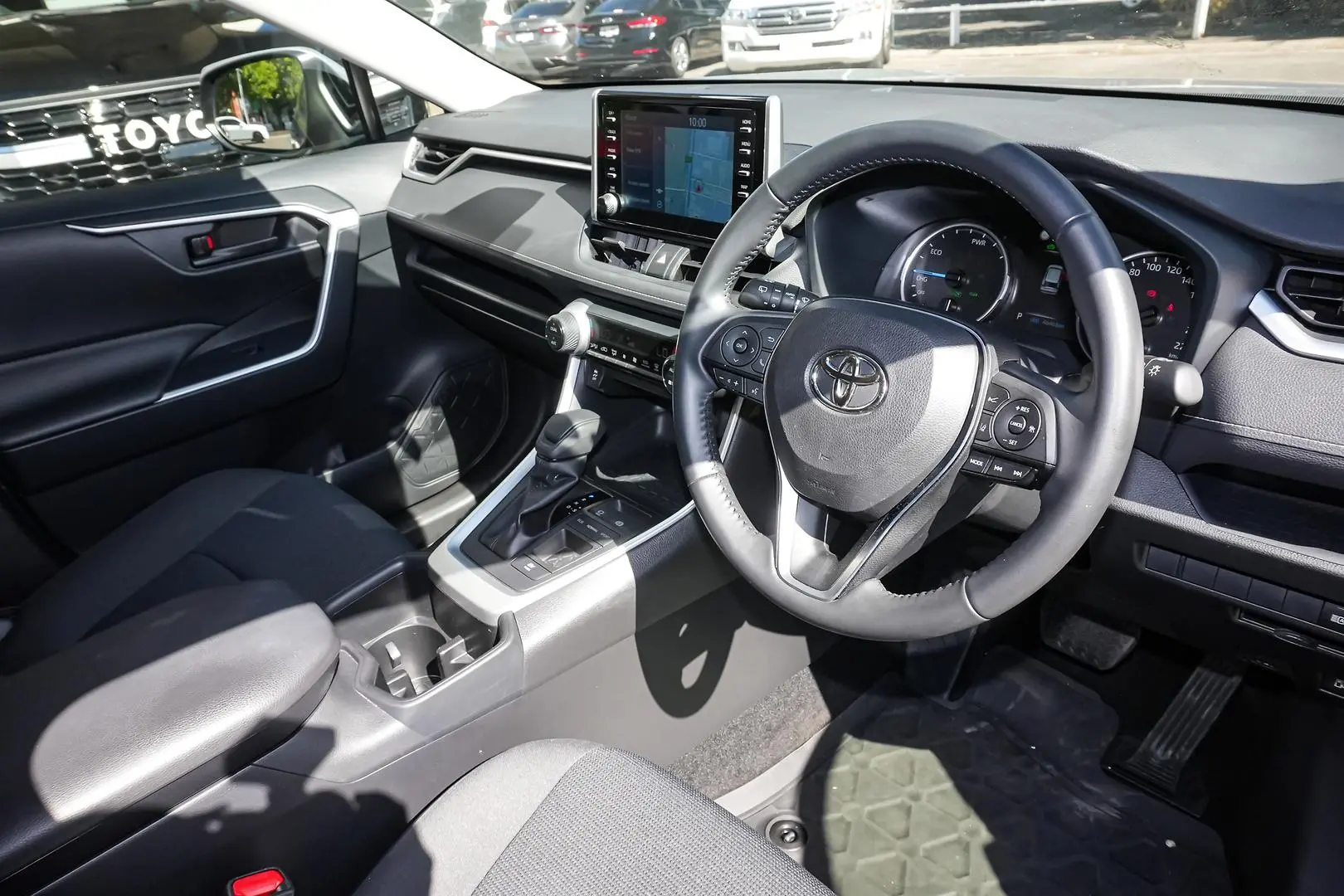 2022 Toyota RAV4 Gallery Image 16