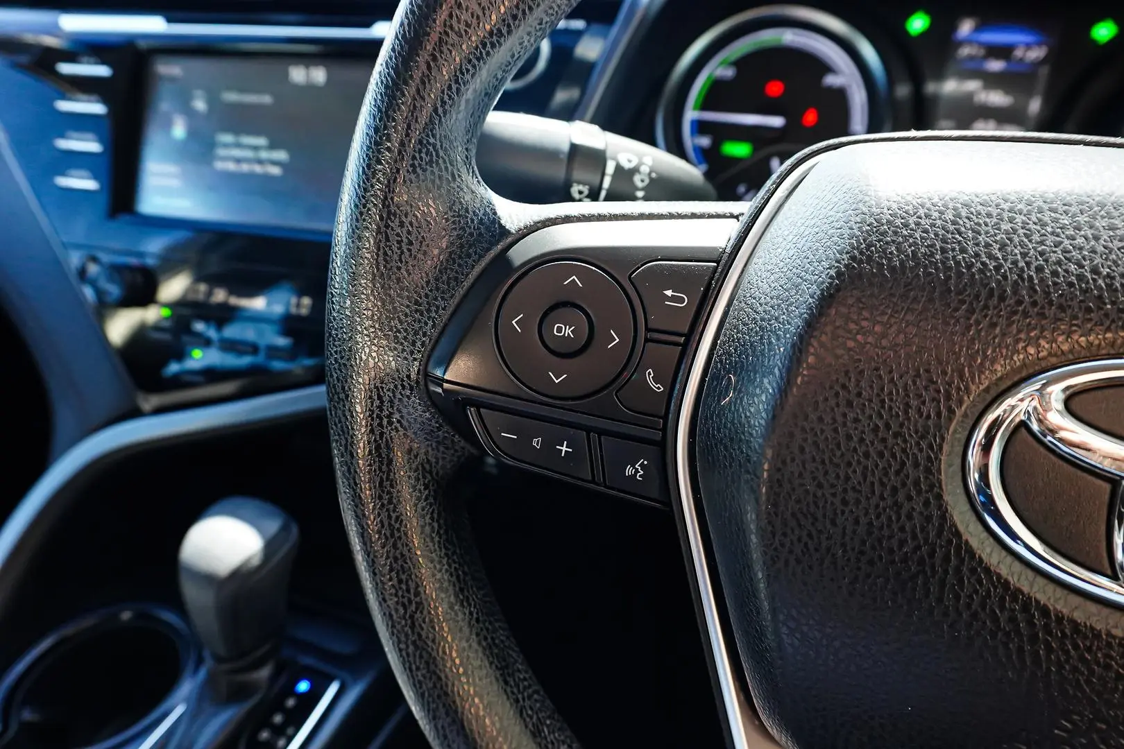 2020 Toyota Camry Gallery Image 19