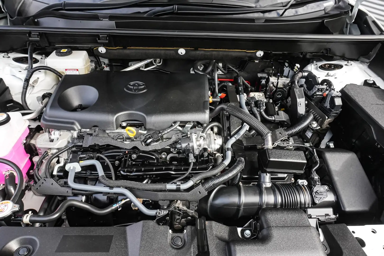 2021 Toyota RAV4 Gallery Image 24