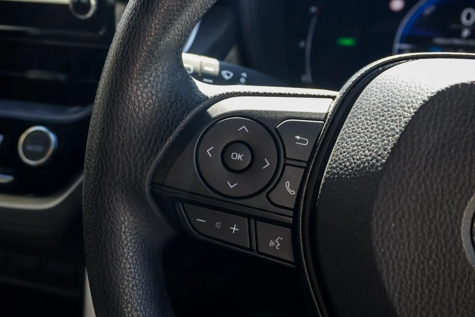 2025 Toyota Corolla Cross Gallery Image 18