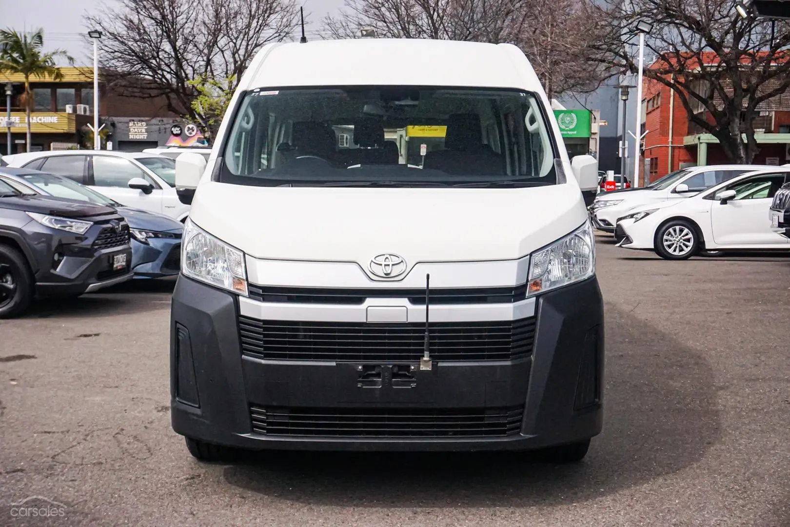 2019 Toyota Hiace Image 5