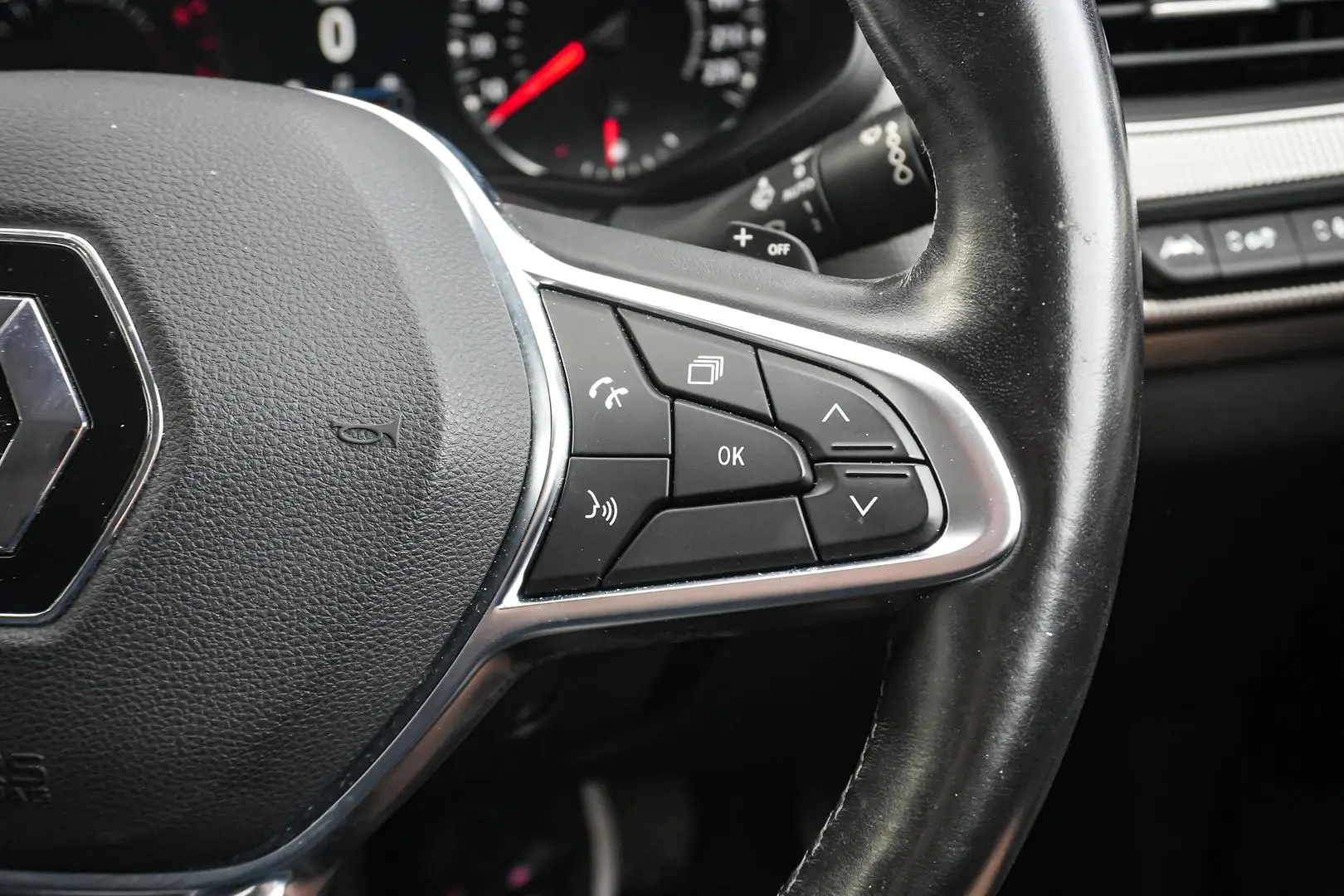 2023 Renault Arkana Gallery Image 20