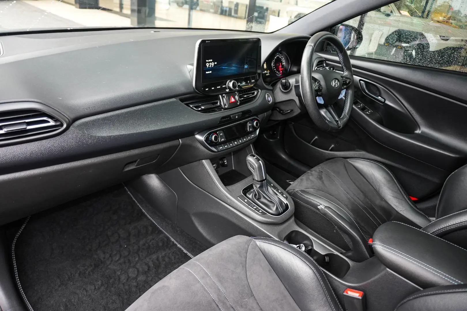 2023 Hyundai i30 Gallery Image 11