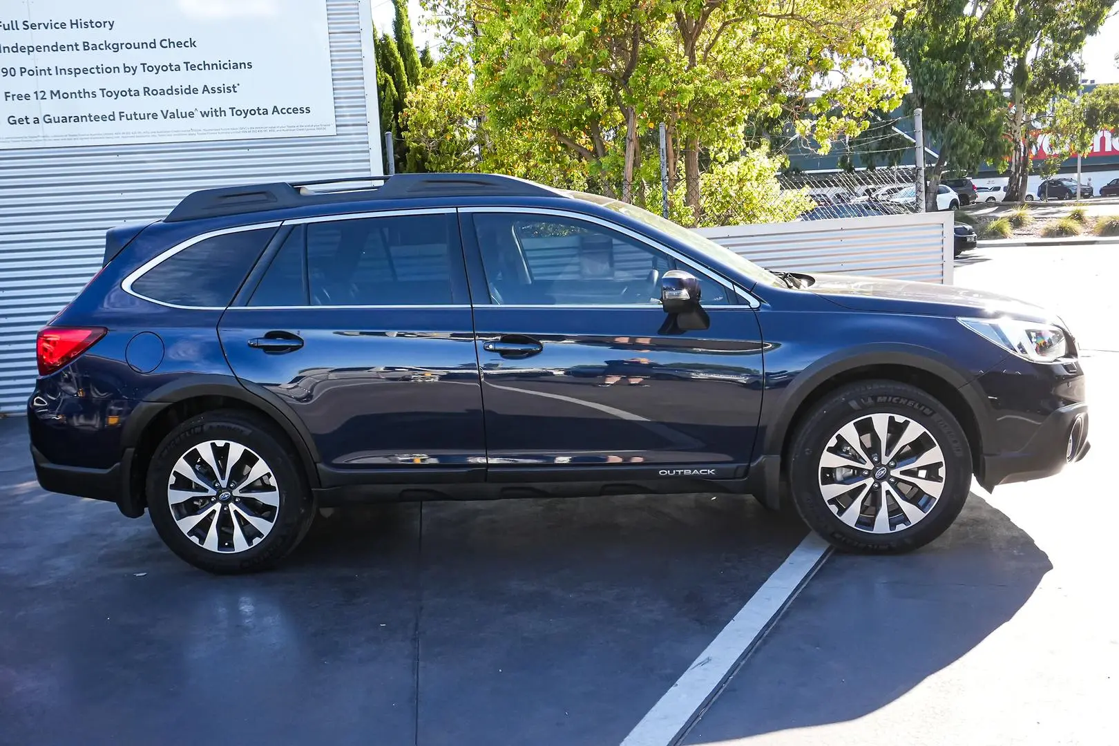 2017 Subaru Outback Gallery Image 4