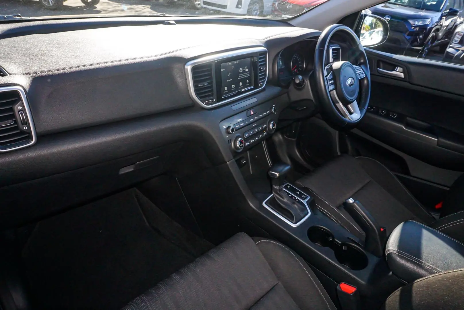 2020 Kia Sportage Gallery Image 9