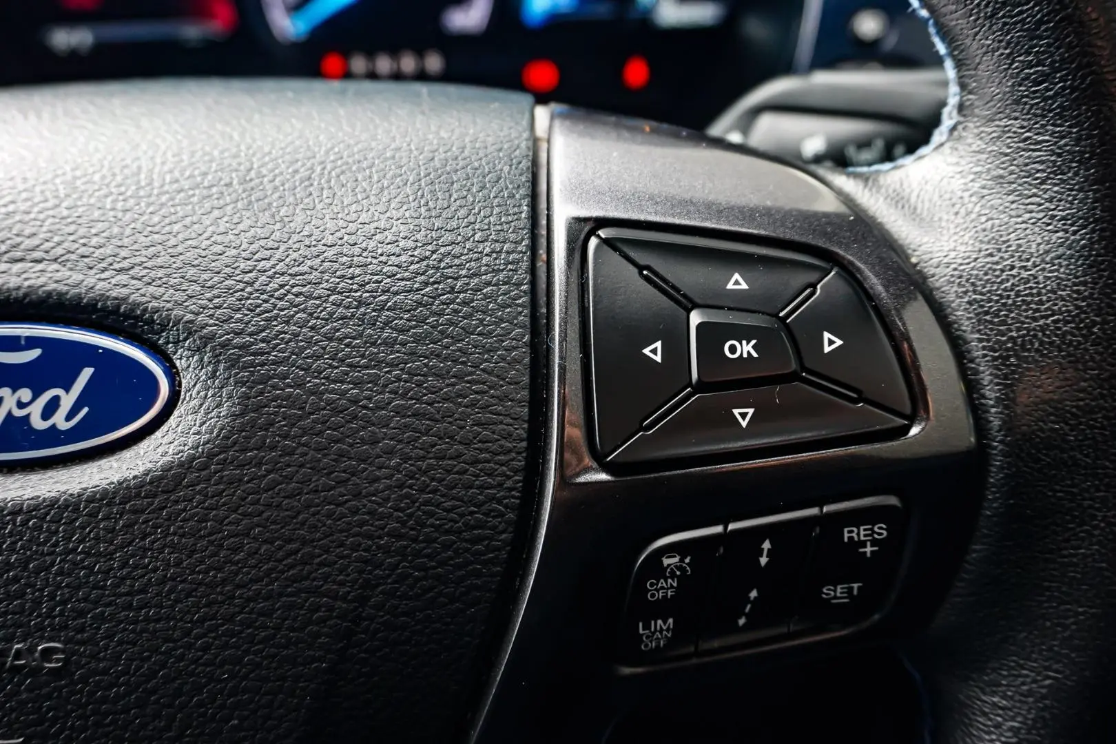 2021 Ford Everest Gallery Image 24