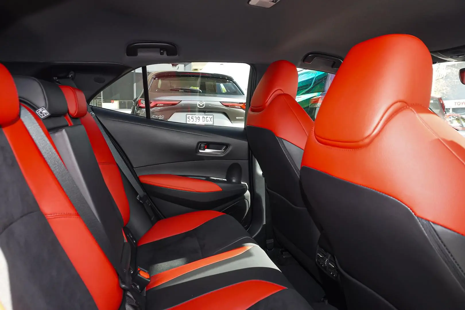 2018 Toyota Corolla Gallery Image 8