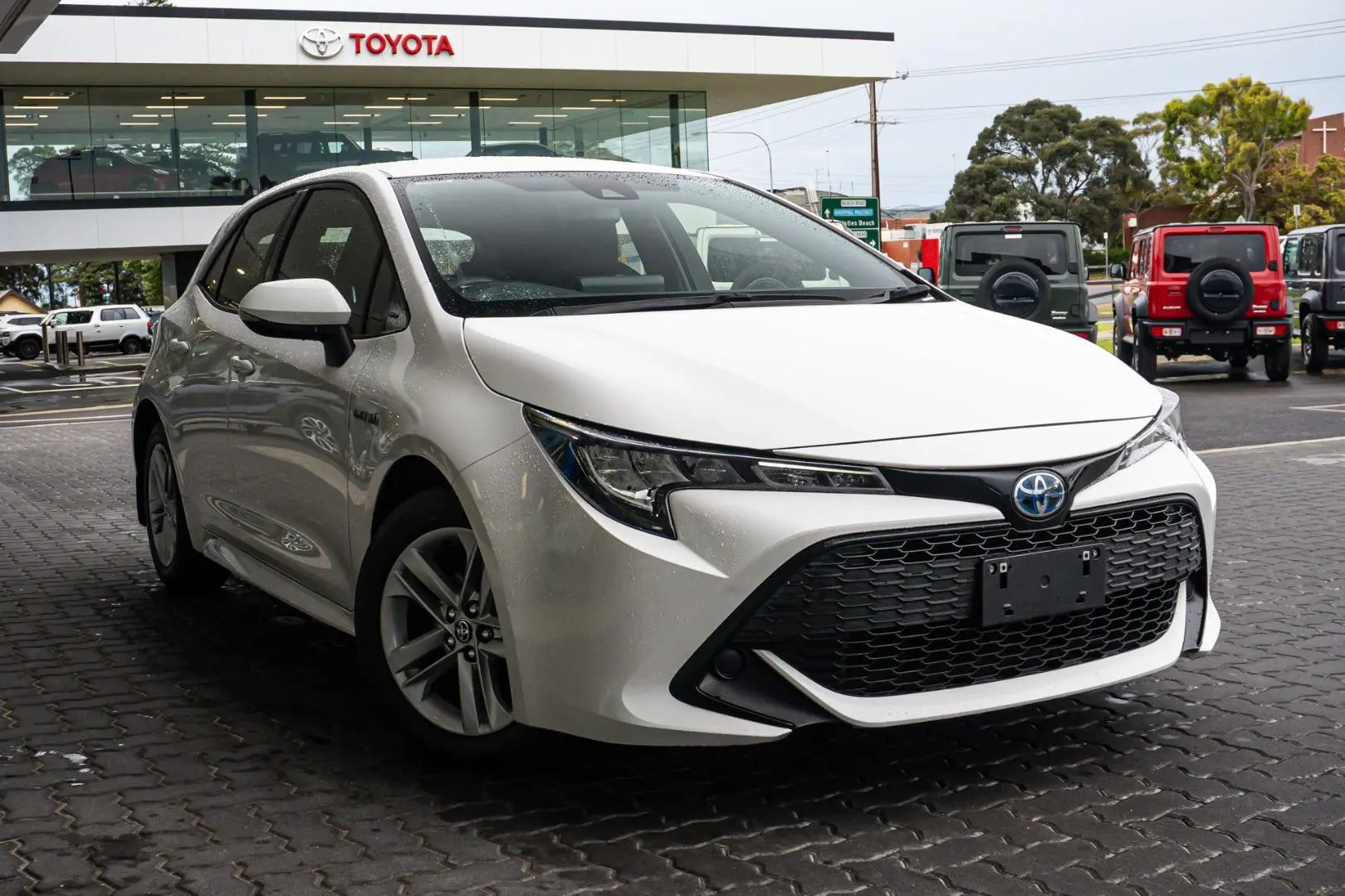 2020 Toyota Corolla Gallery Image 2