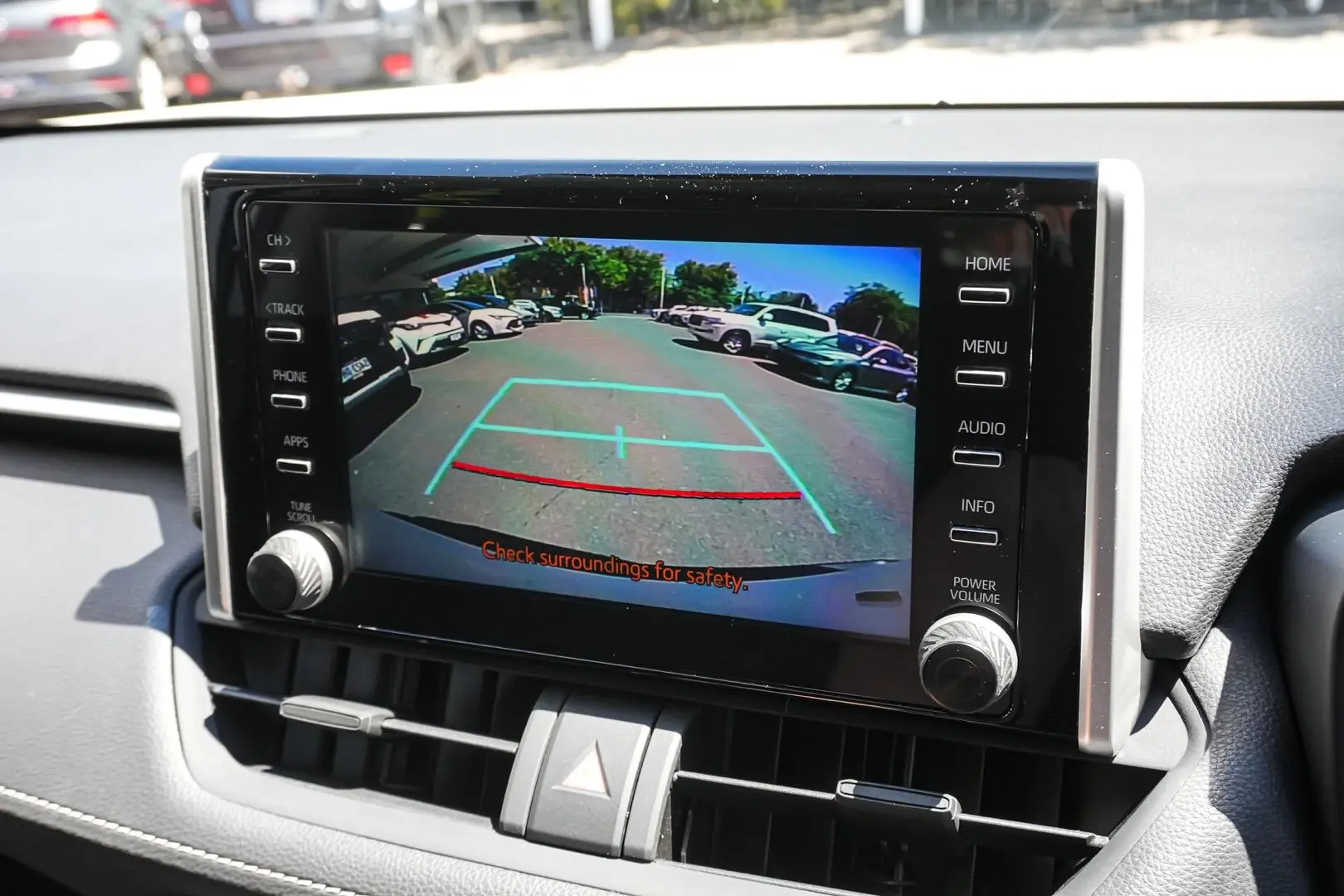 2019 Toyota RAV4 Gallery Image 22