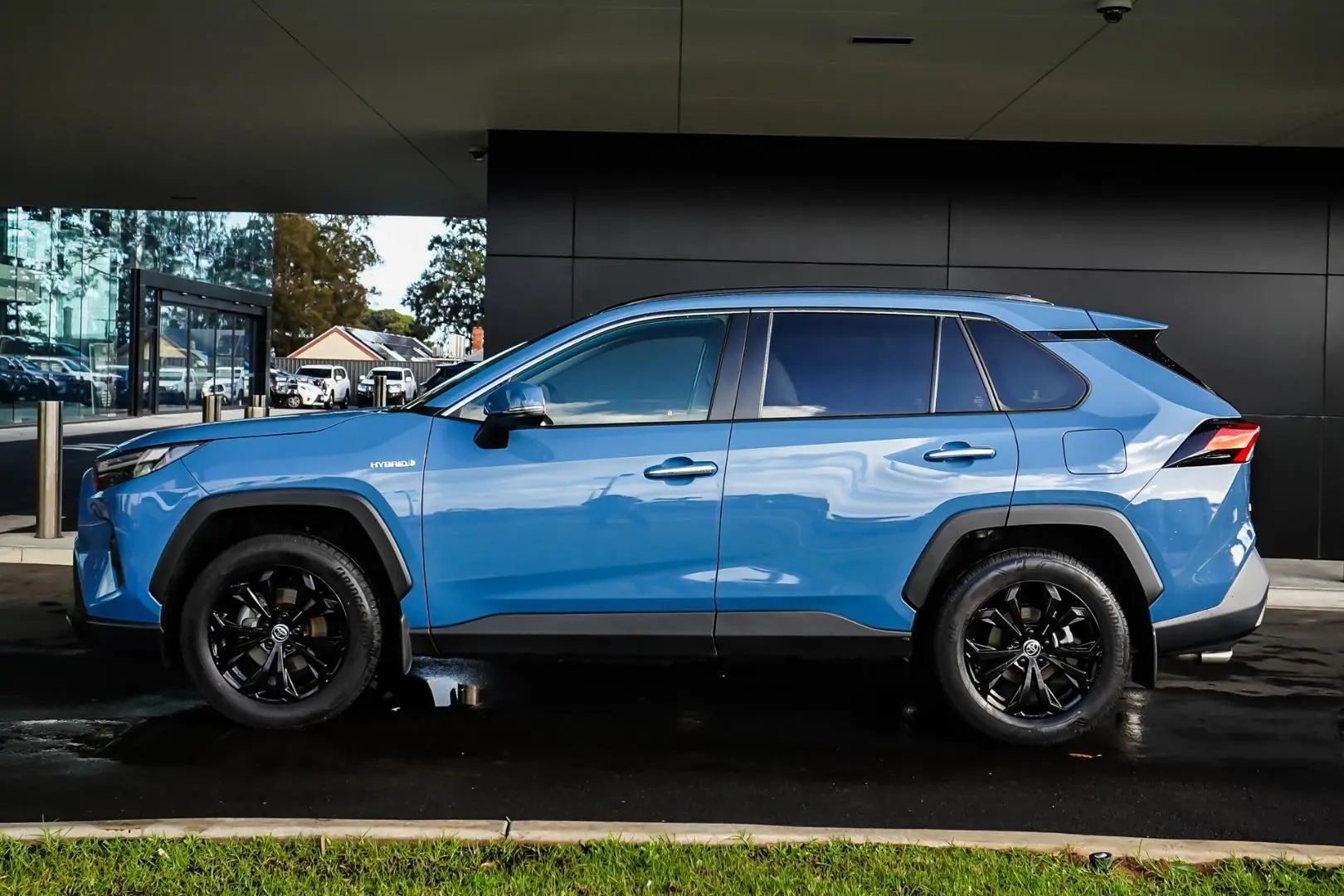 2024 Toyota RAV4 Gallery Image 3