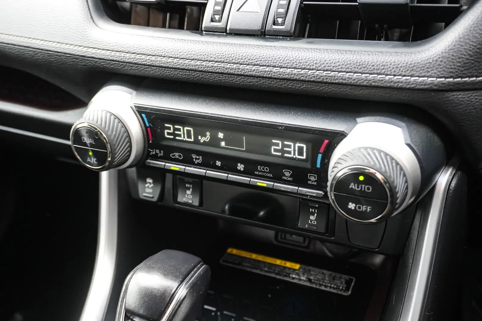 2021 Toyota RAV4 Gallery Image 24