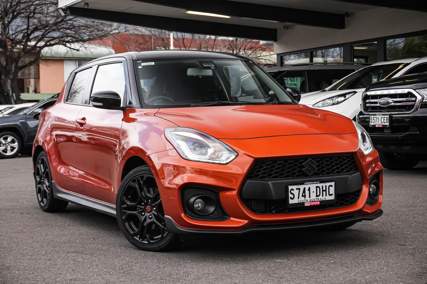 2020 Suzuki Swift Gallery Image 2