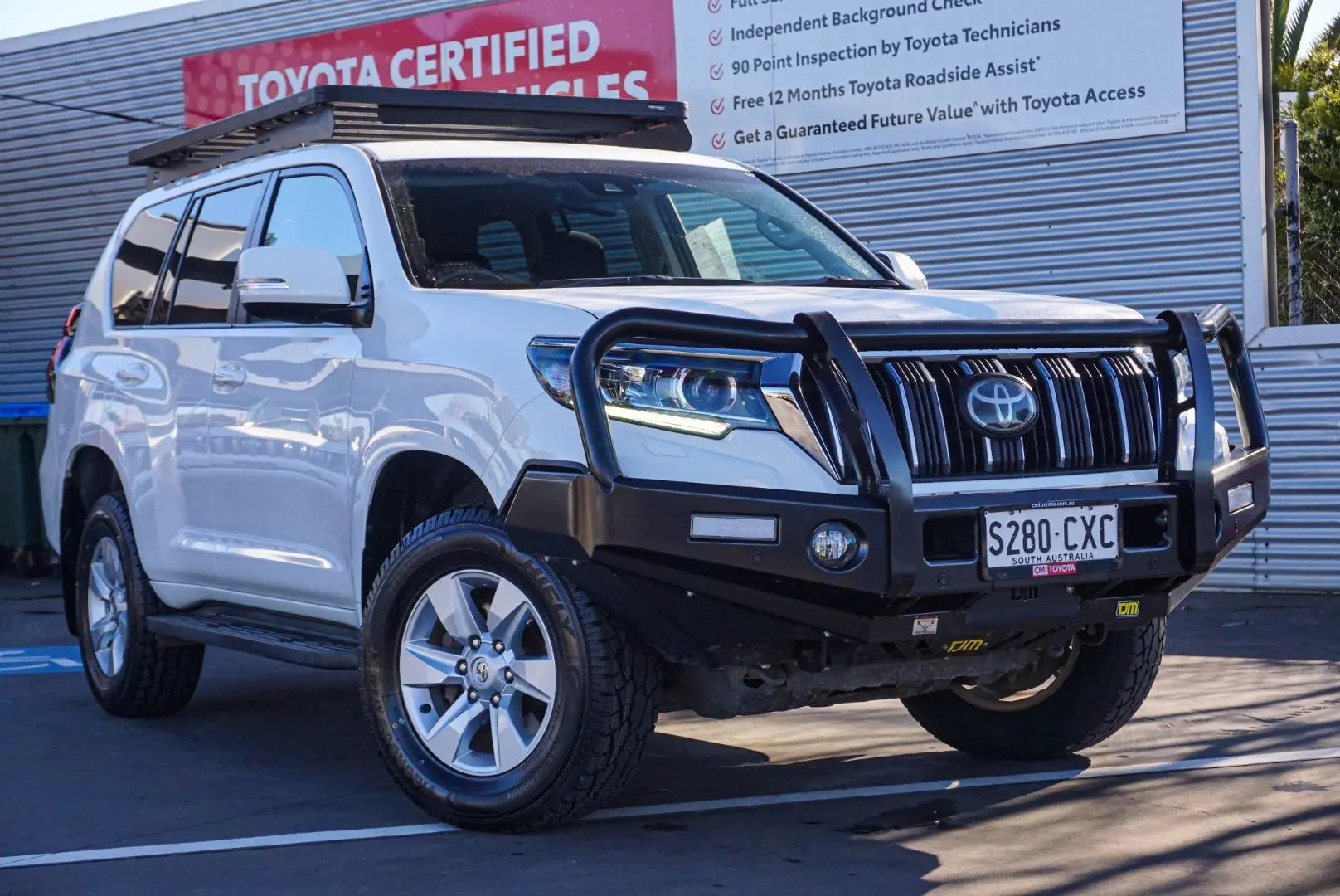 2020 Toyota Landcruiser Prado Gallery Image 2