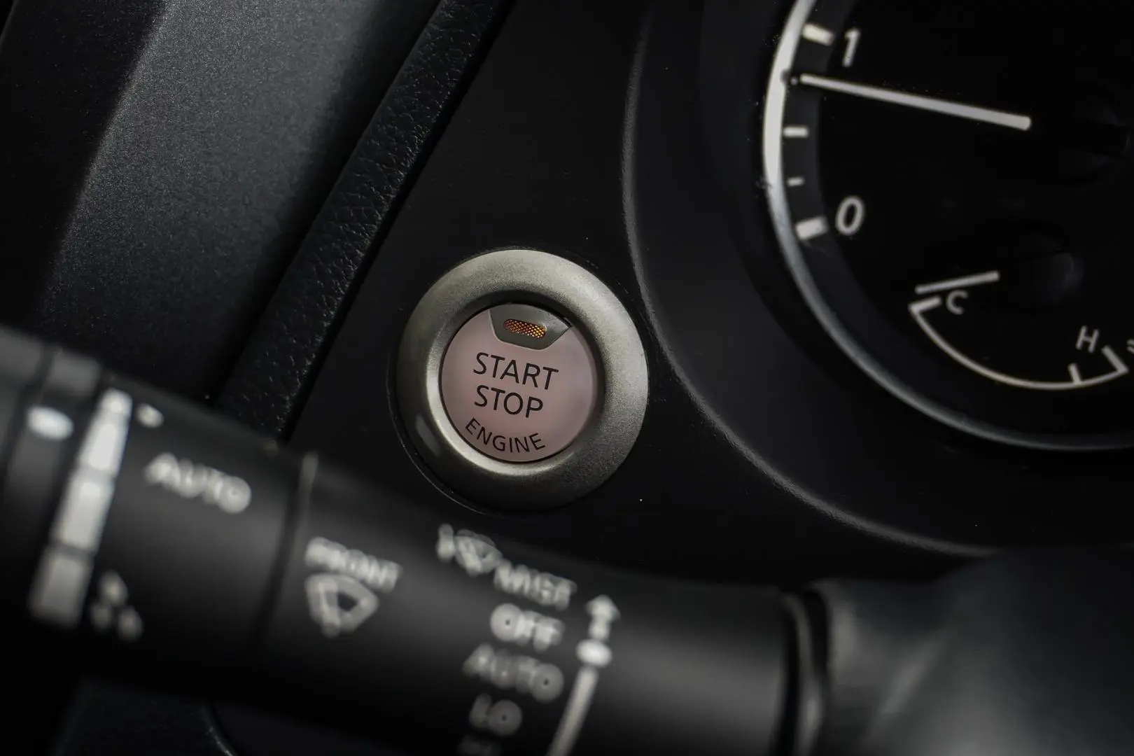 2022 Nissan Navara Gallery Image 26