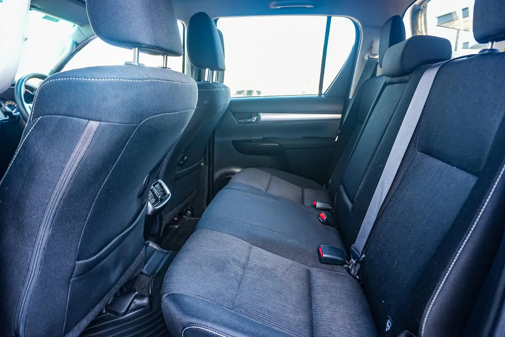 2021 Toyota Hilux Gallery Image 7