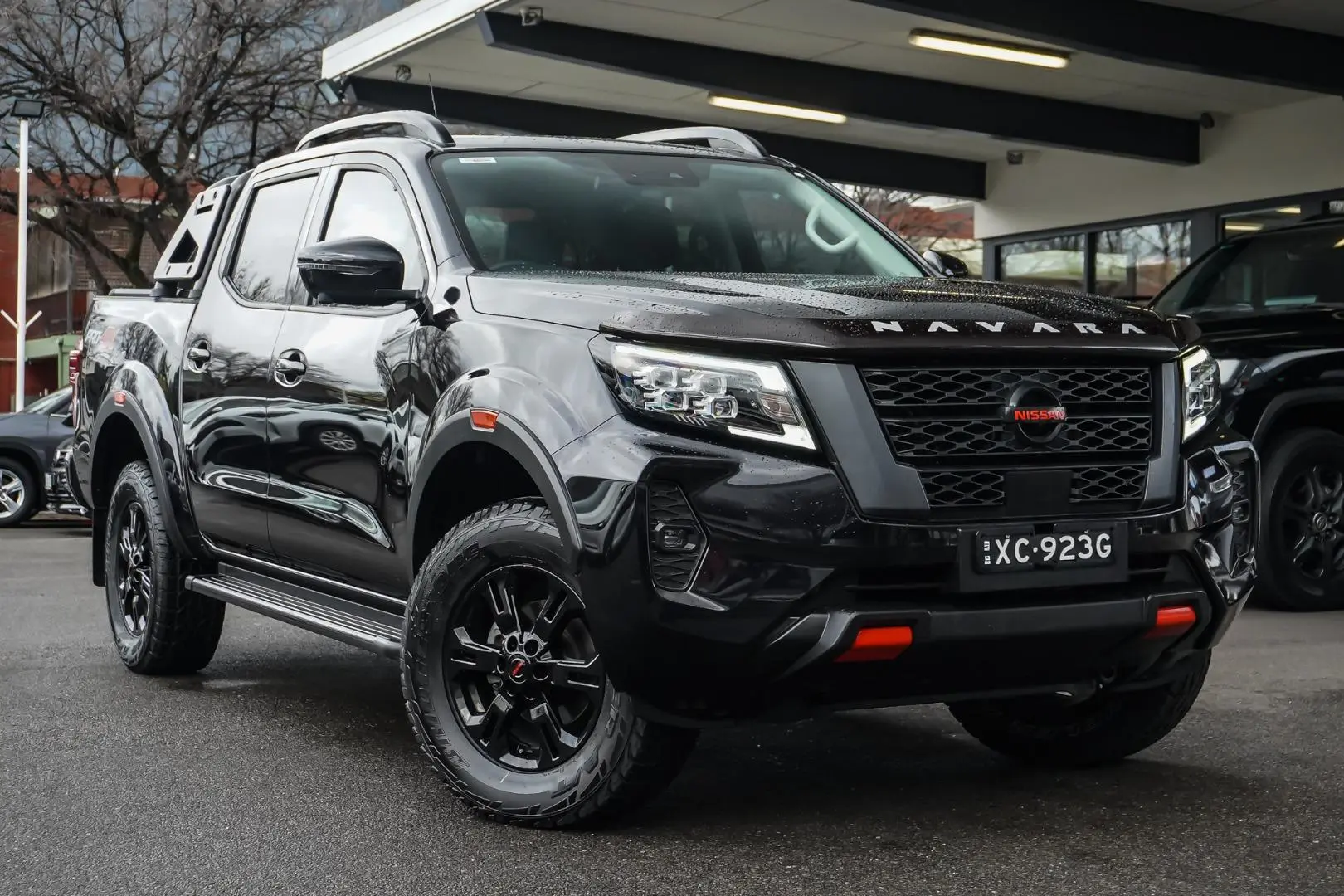 2022 Nissan Navara Gallery Image 2
