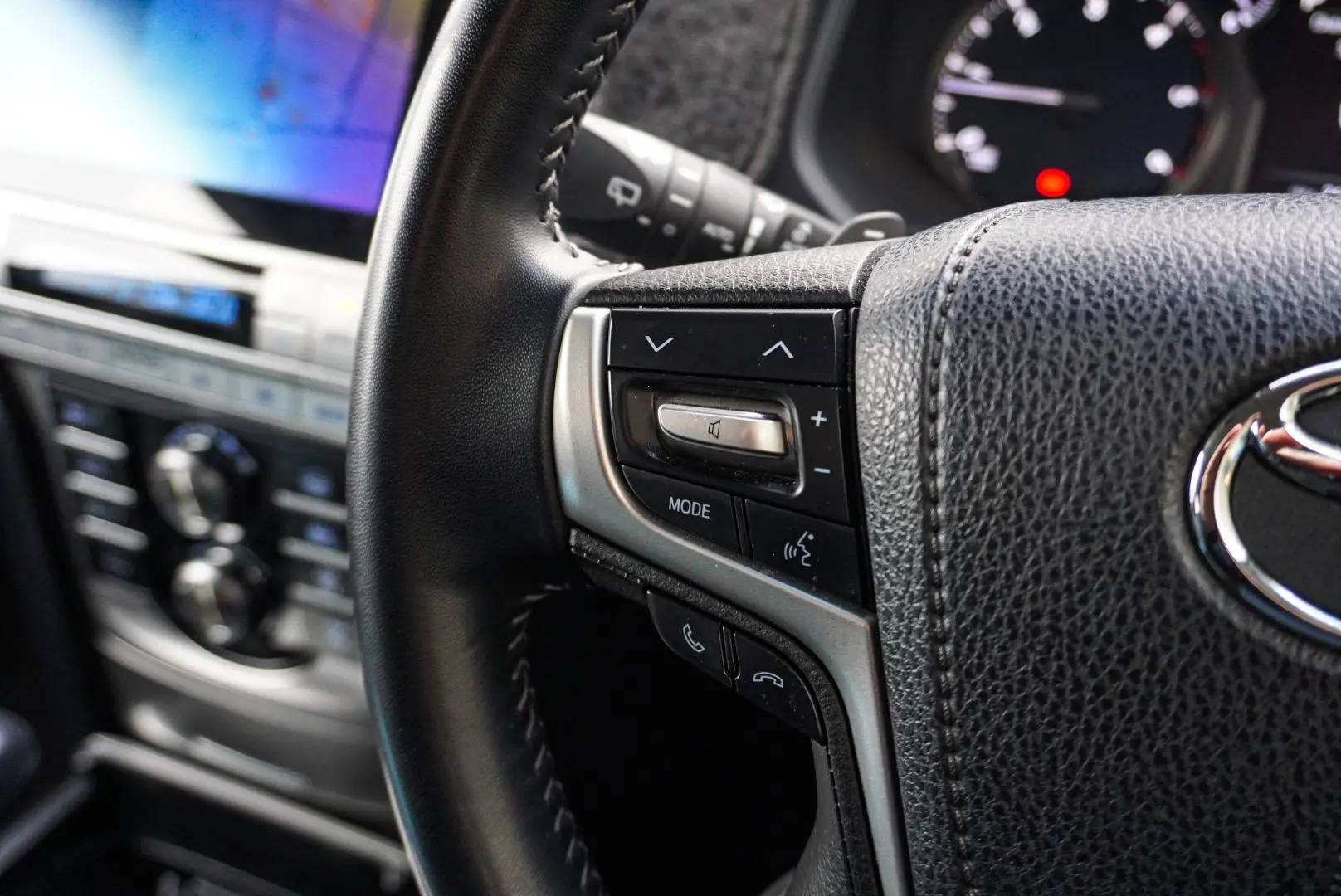 2021 Toyota Landcruiser Prado Gallery Image 21