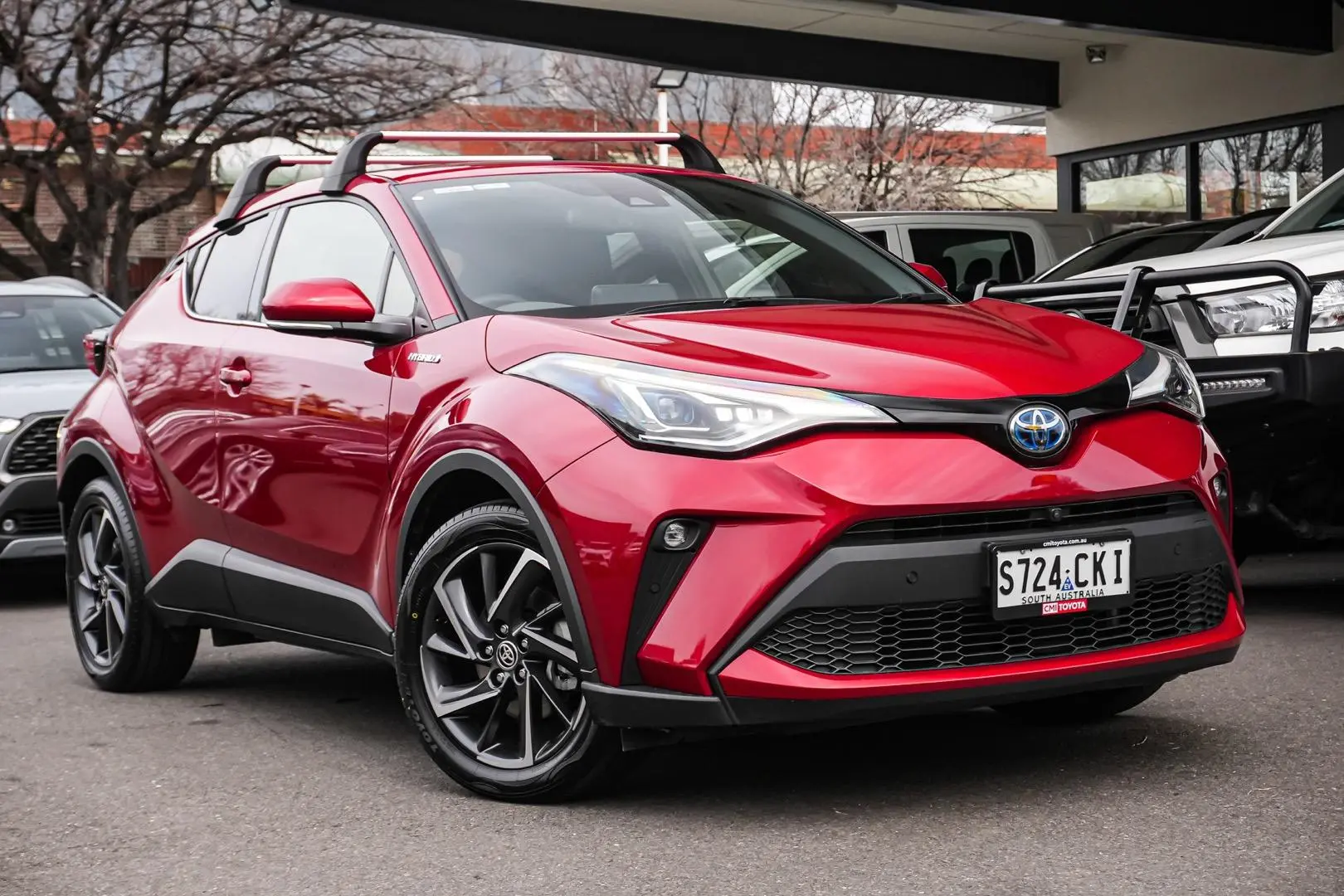 2021 Toyota C-HR Gallery Image 2