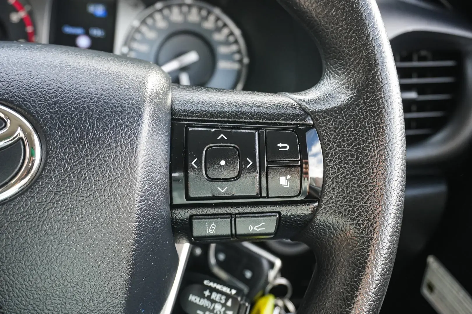 2021 Toyota Hilux Gallery Image 19