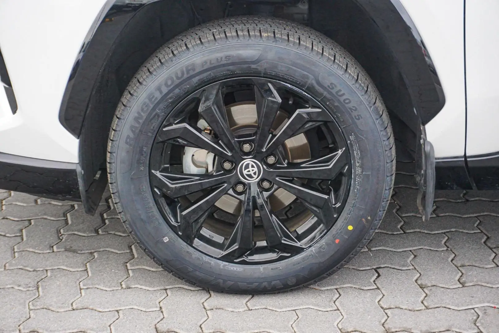 2023 Toyota RAV4 Gallery Image 13