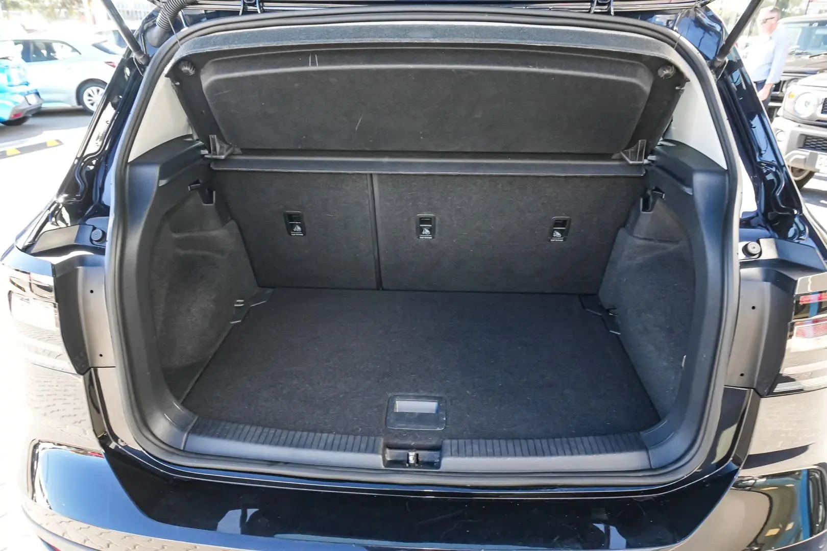 2020 Volkswagen T-Cross Gallery Image 11