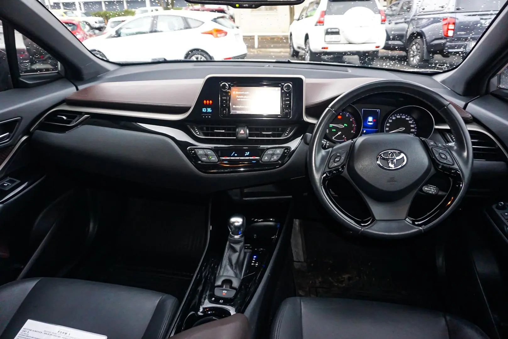 2018 Toyota C-HR Gallery Image 8