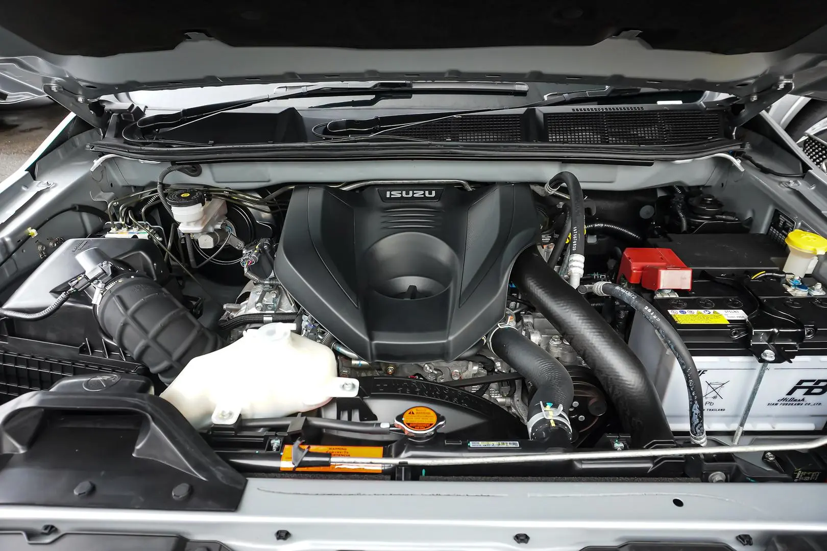 2022 Isuzu MU-X Gallery Image 26
