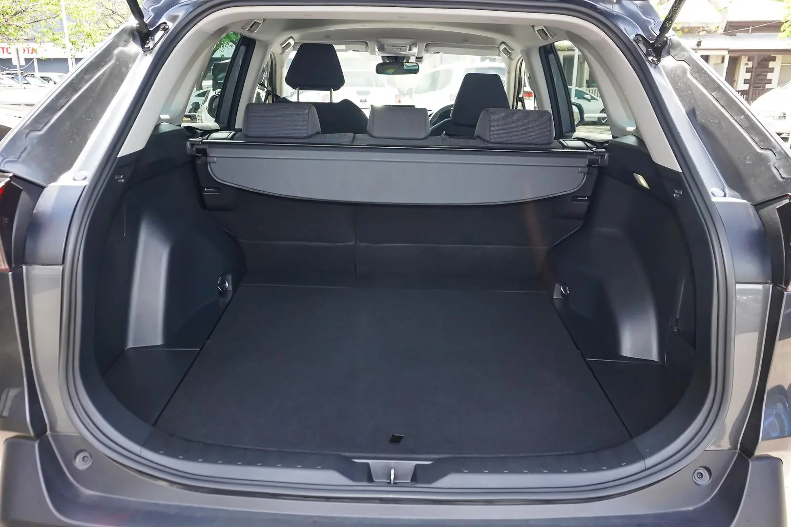 2023 Toyota RAV4 Gallery Image 9