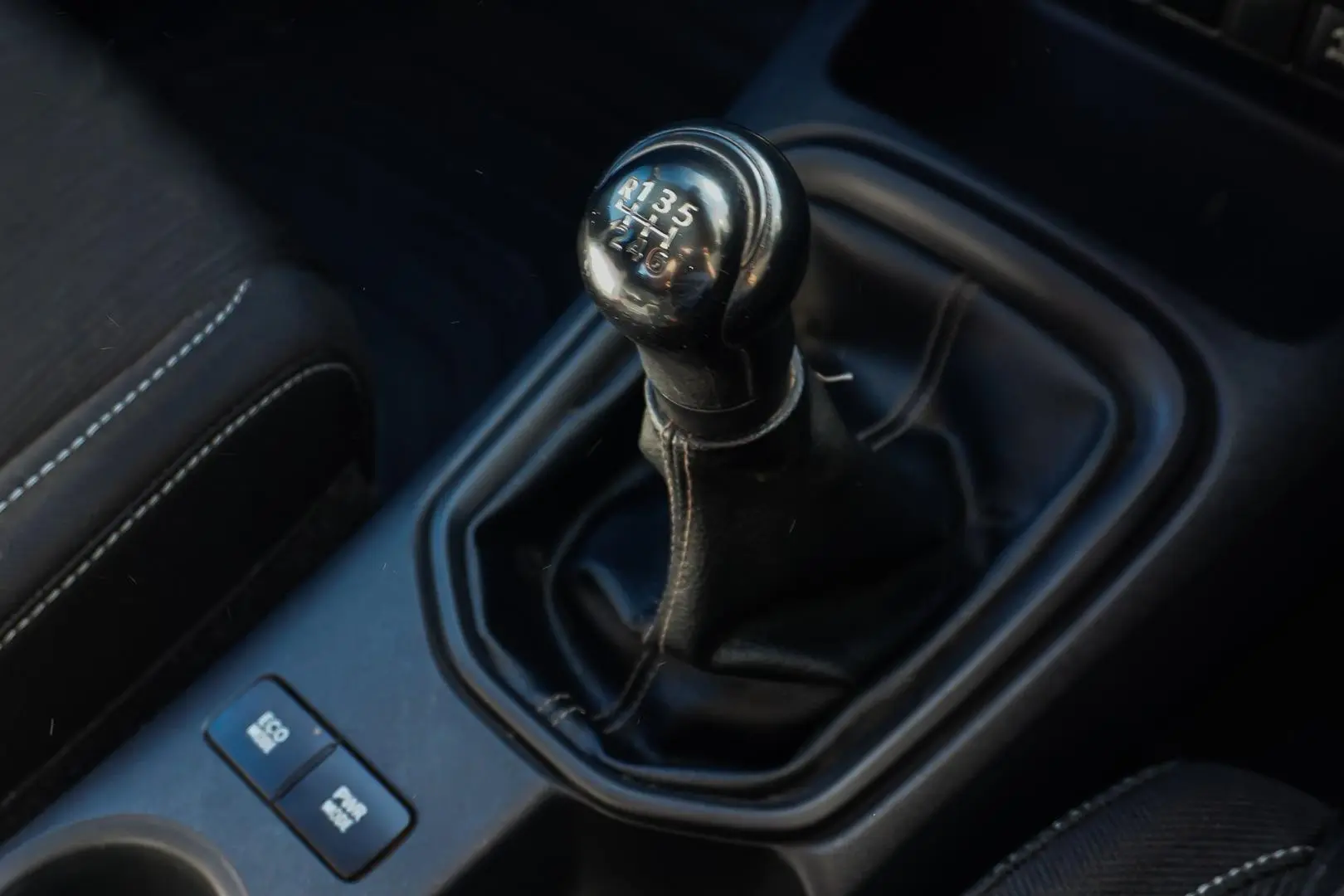 2019 Toyota Hilux Gallery Image 17