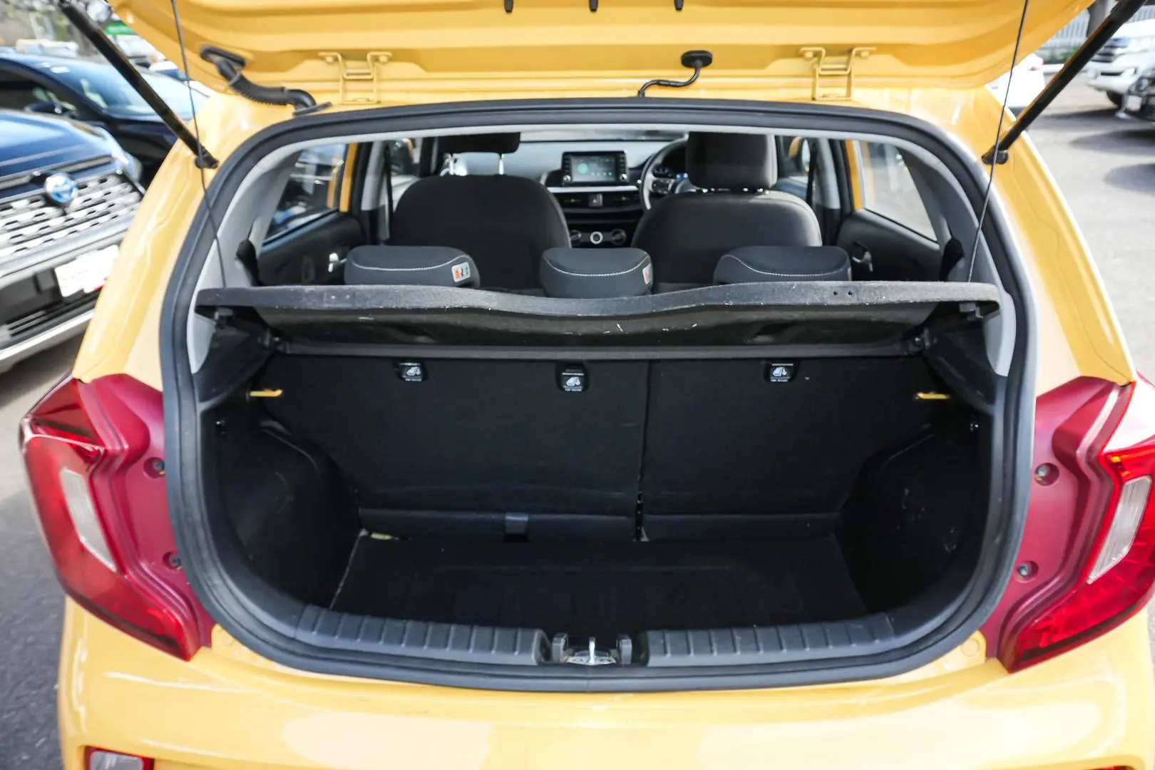 2017 Kia Picanto Gallery Image 10