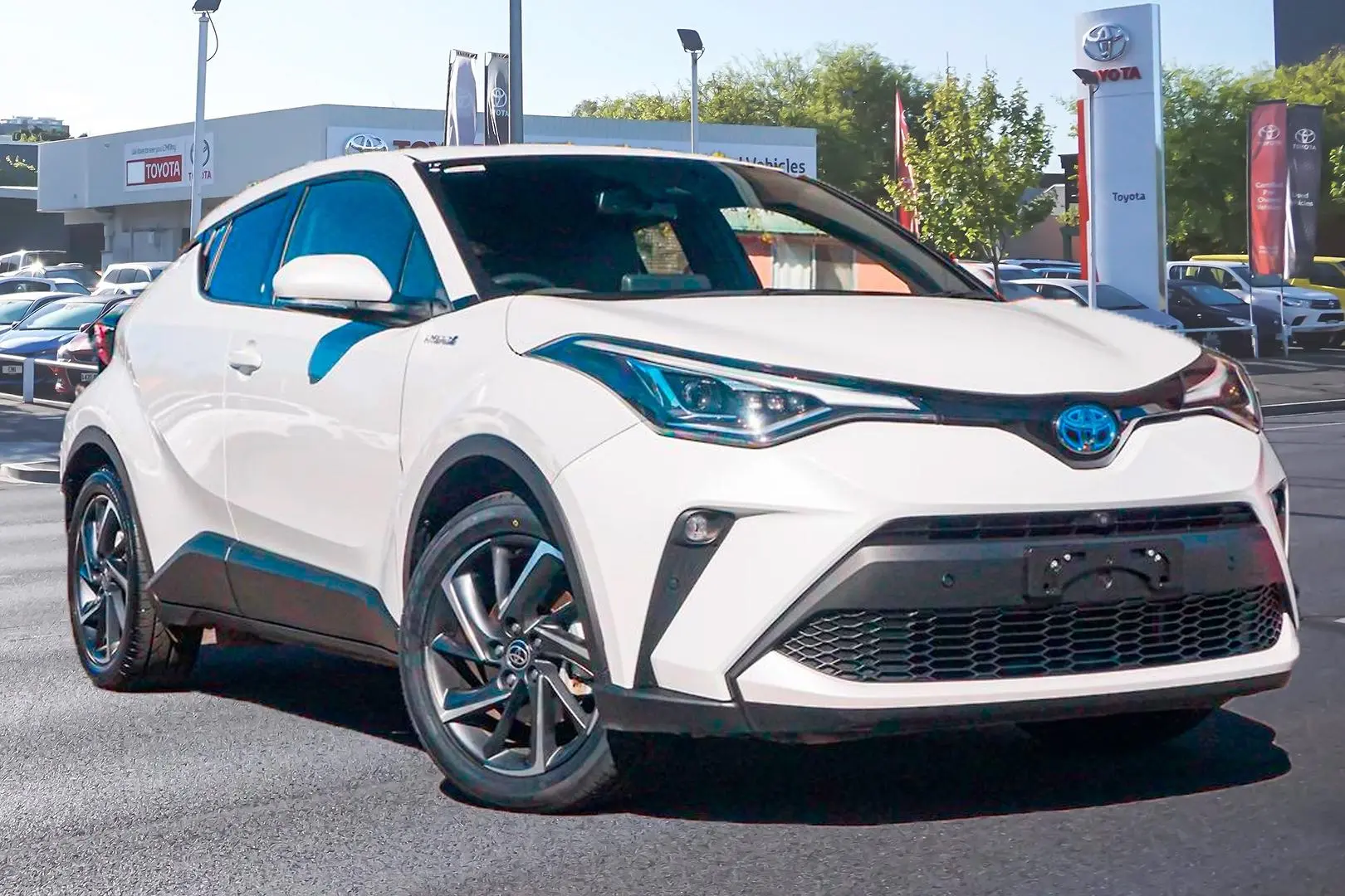 2023 Toyota C-HR Gallery Image 1