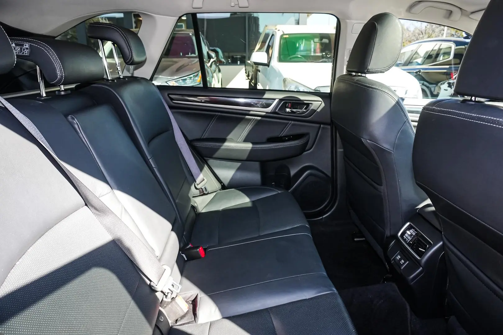 2019 Subaru Outback Gallery Image 8