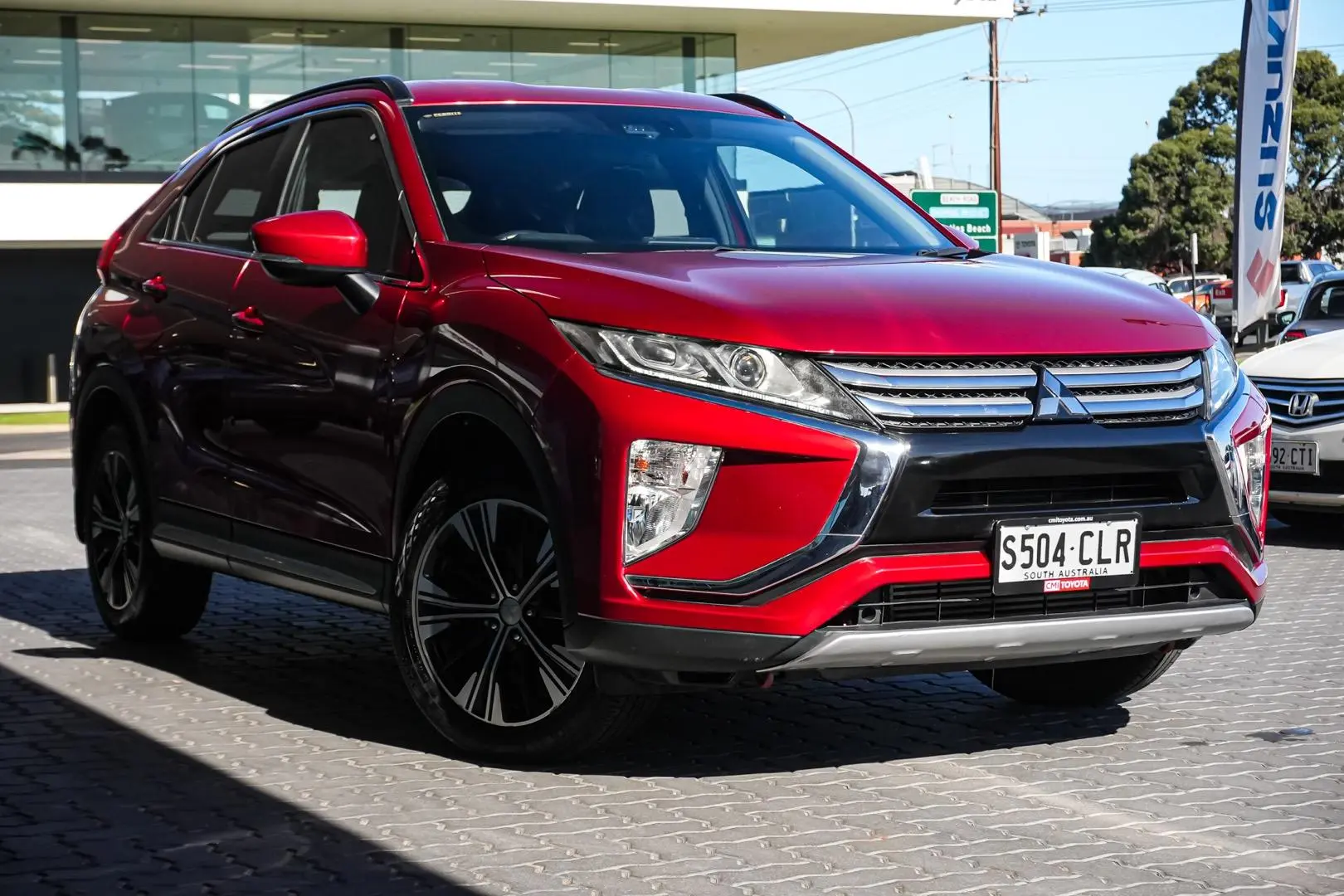 2019 Mitsubishi Eclipse Cross Gallery Image 2