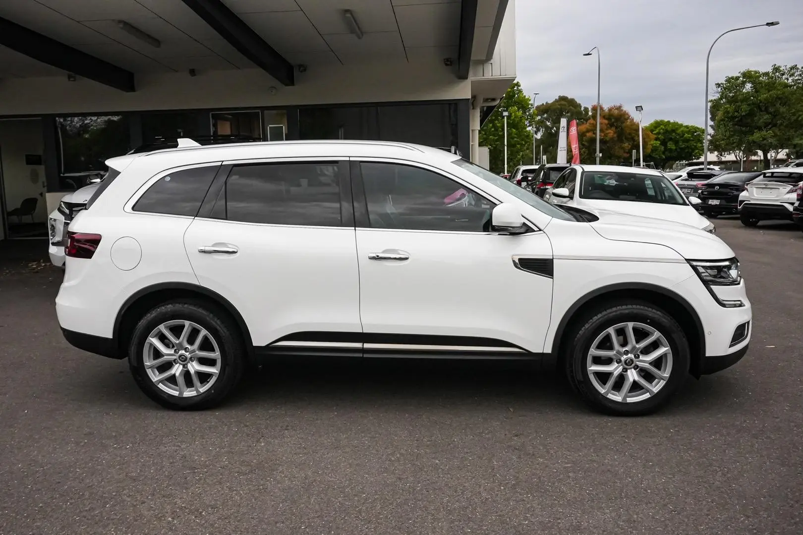 2018 Renault Koleos Gallery Image 4