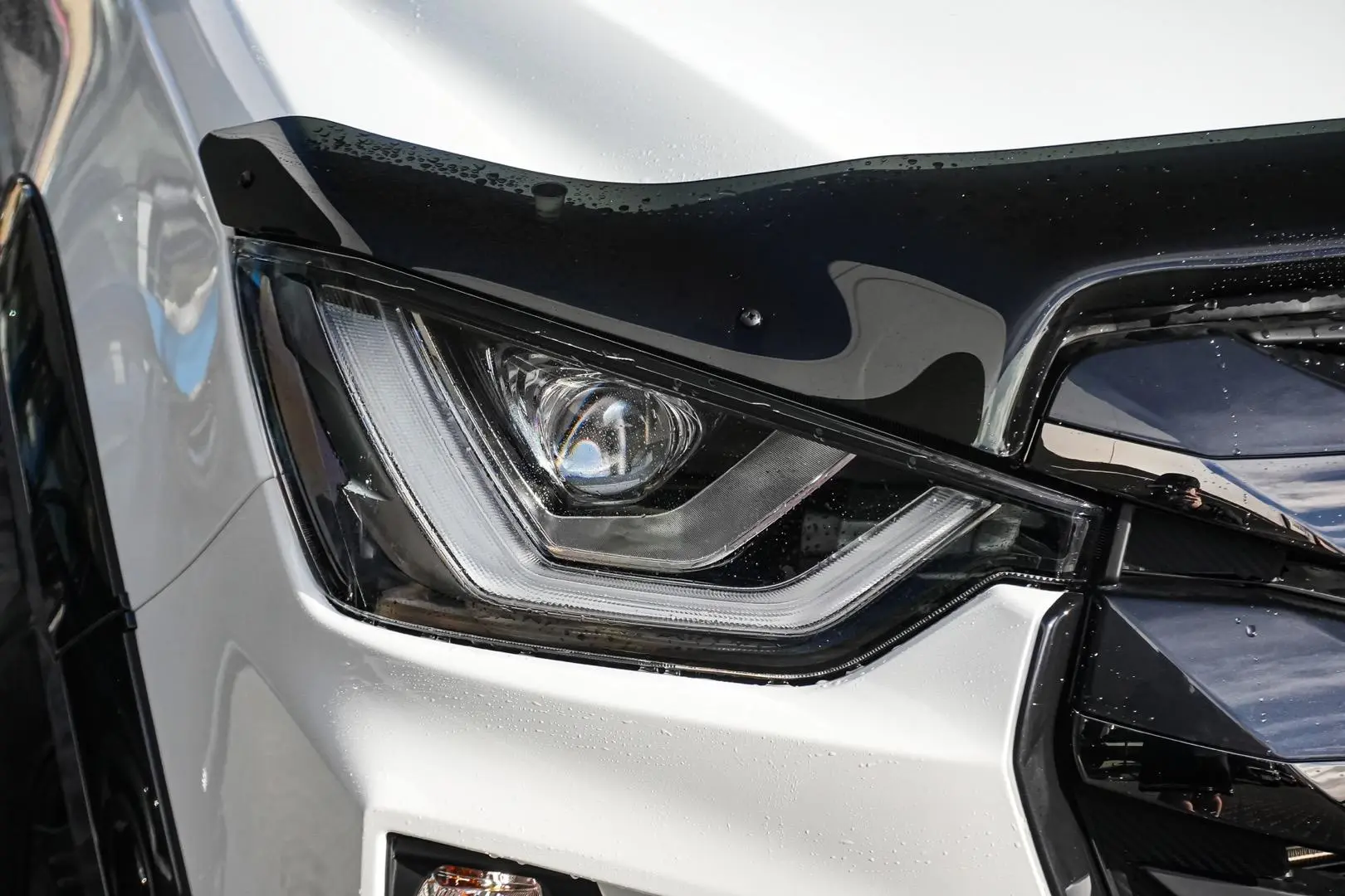 2023 Isuzu D-MAX Gallery Image 11