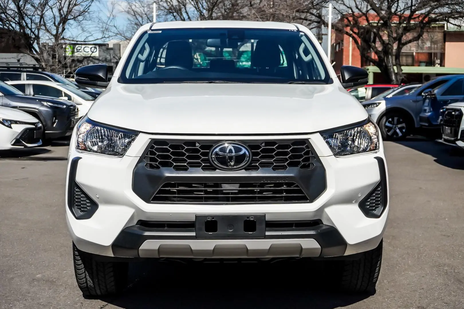 2024 Toyota Hilux Gallery Image 4